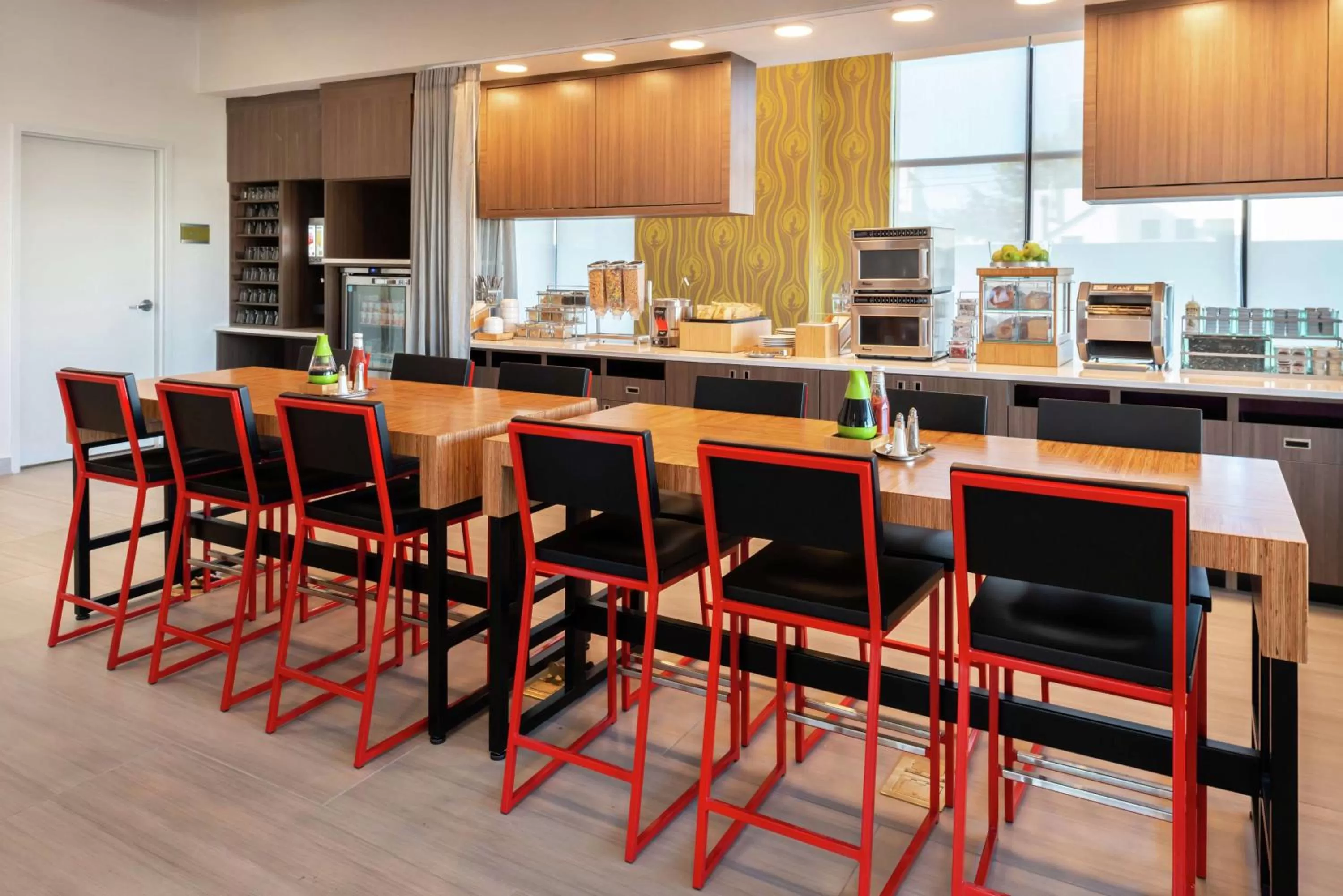 Breakfast in Home2 Suites by Hilton Columbia Downtown