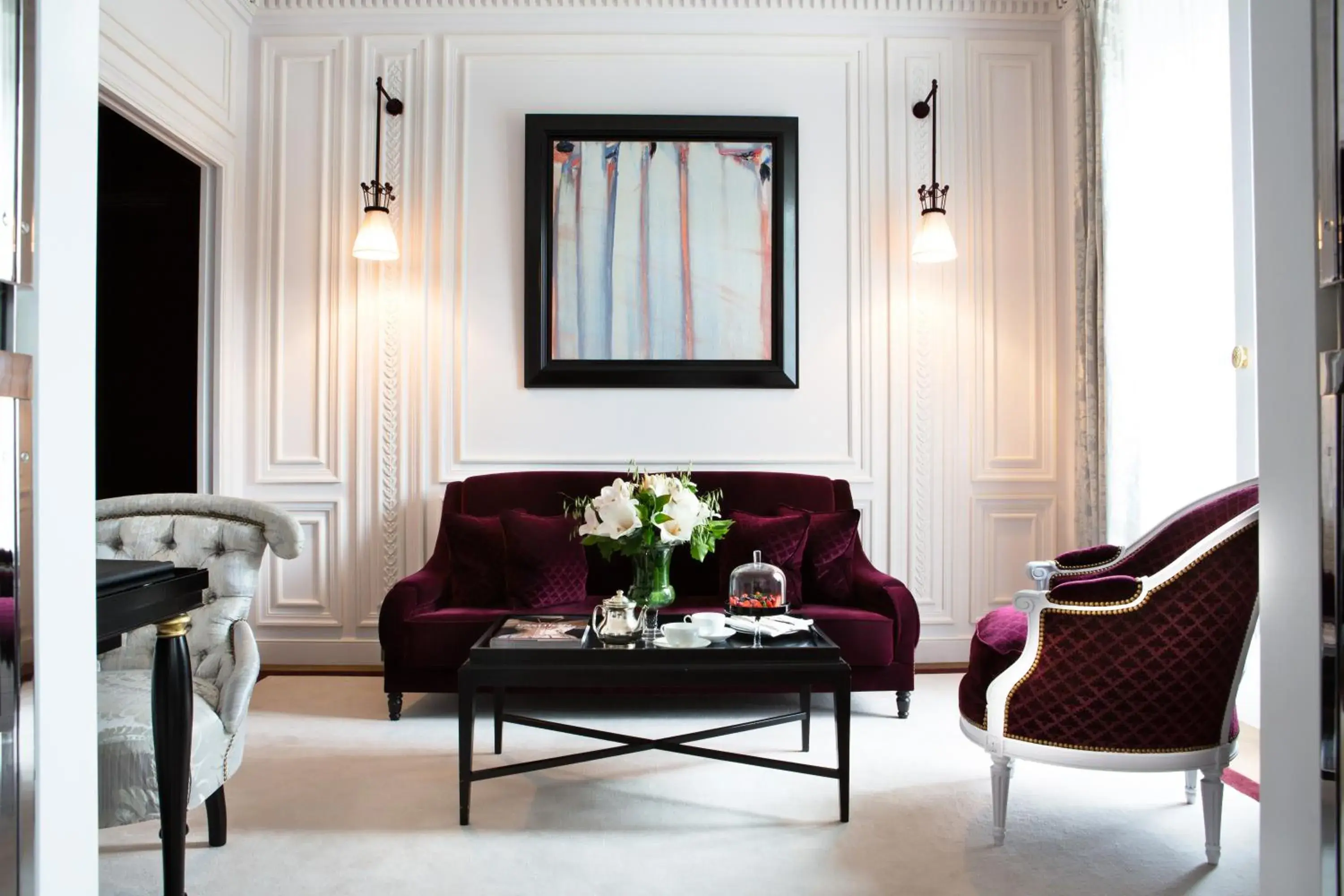 Living room, Seating Area in La Réserve Paris Hotel & Spa
