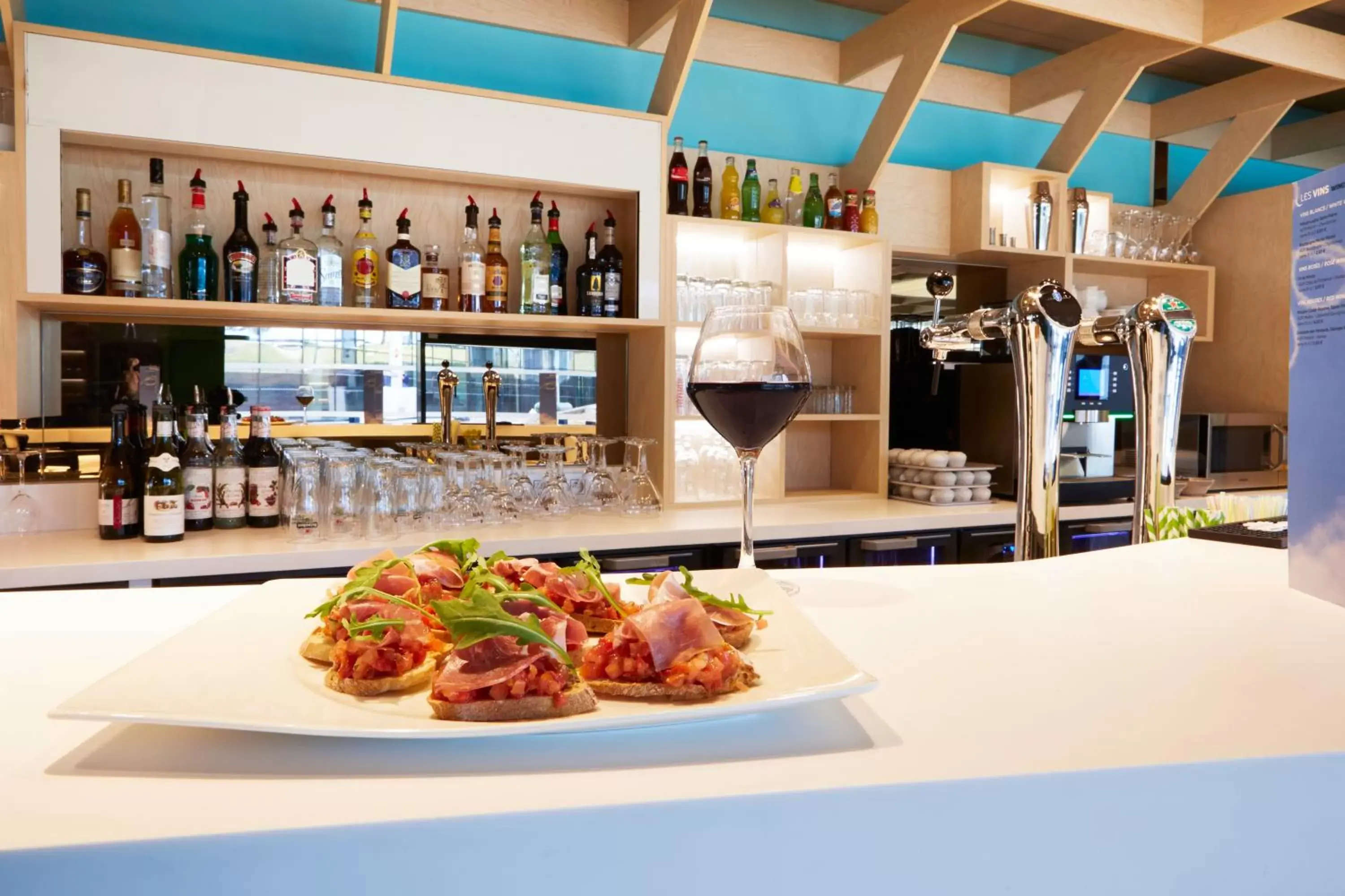 Restaurant/places to eat, Lounge/Bar in ibis Styles Paris Charles de Gaulle Airport