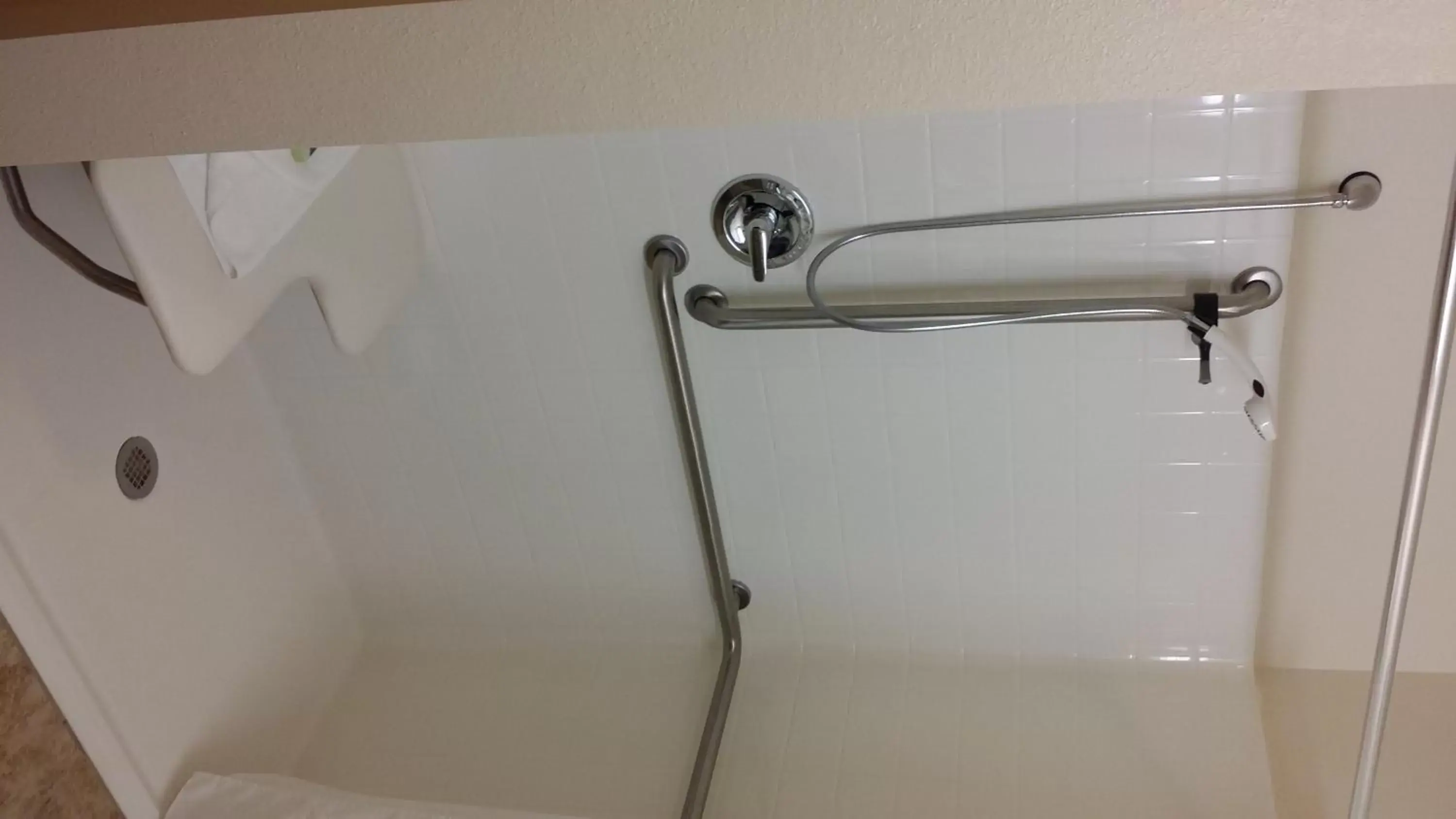 Shower, Bathroom in GrandStay Hotel and Suites Parkers Prairie