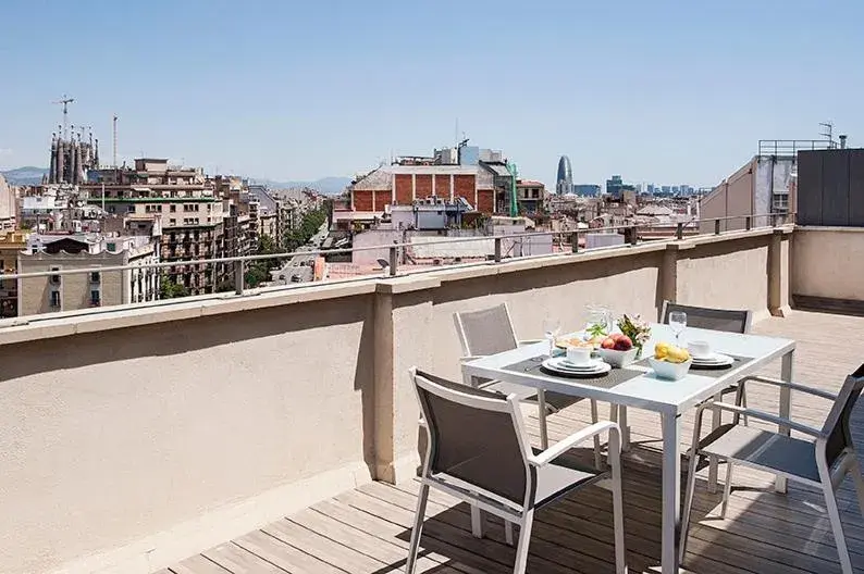 Balcony/Terrace in Arago312 Apartments