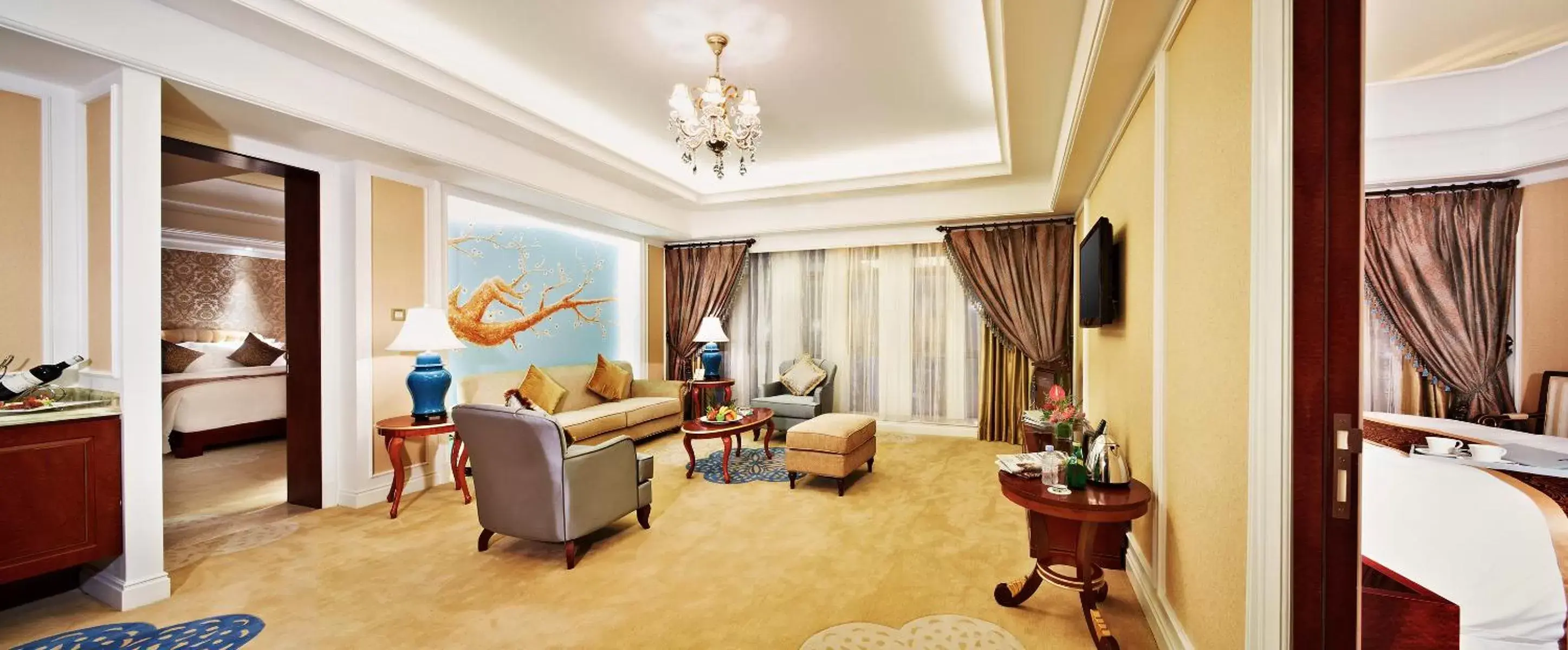 TV and multimedia in Wyndham Foshan Shunde