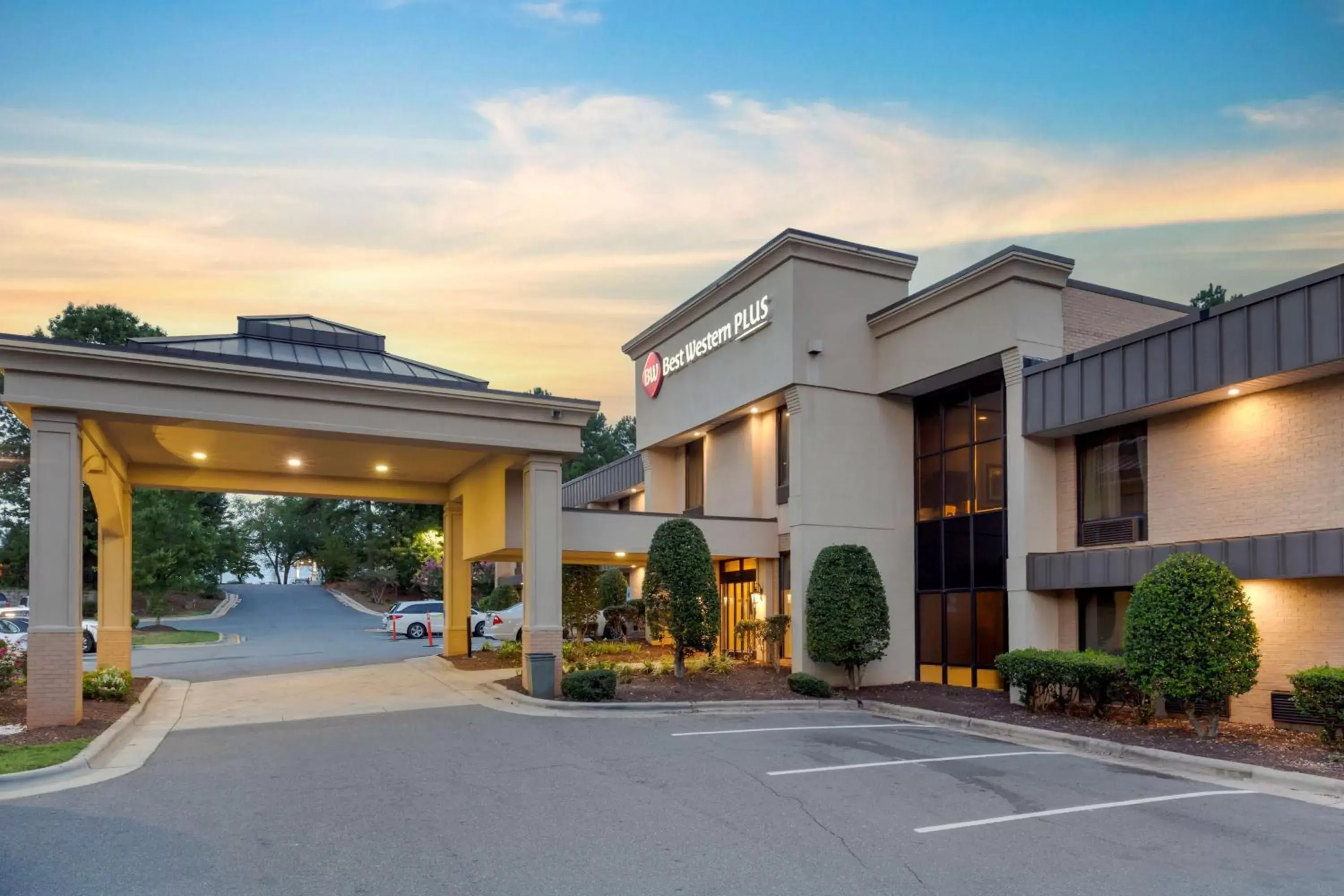 Property Building in Best Western Plus Cary - NC State