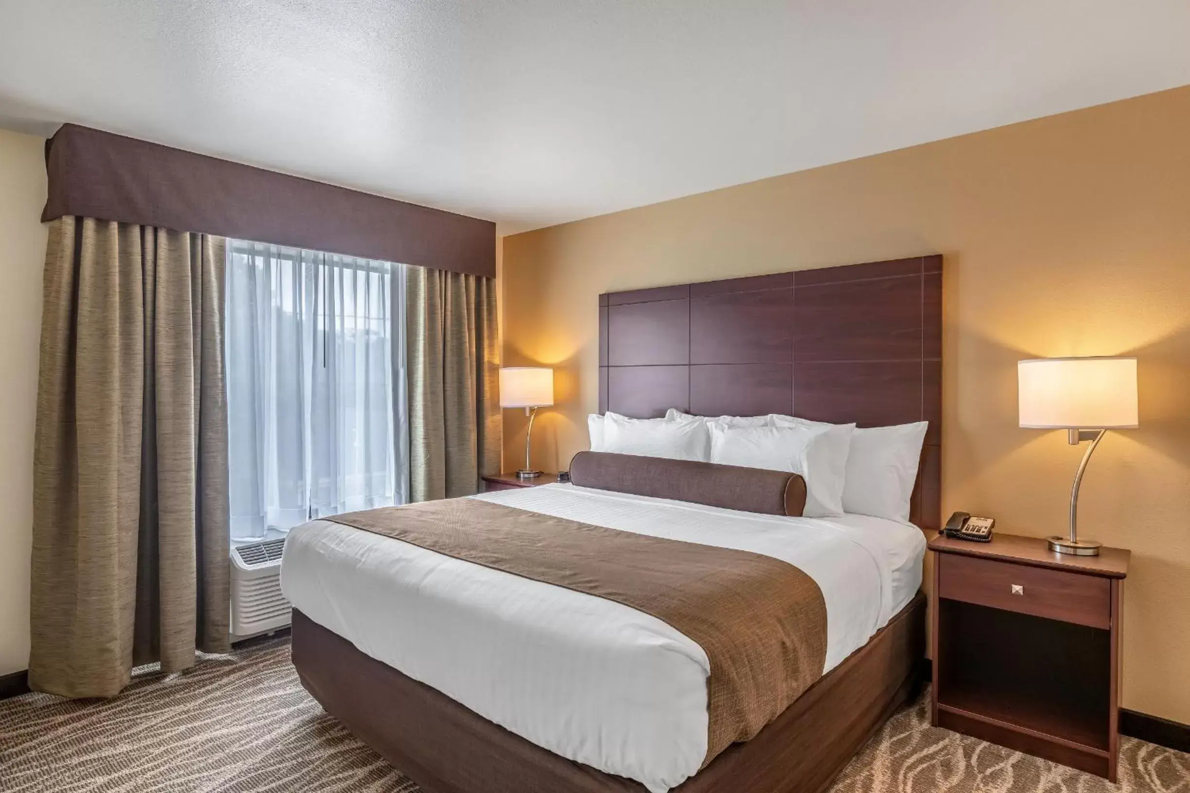 Bed in Cobblestone Inn & Suites Fairfield Bay Bed in Cobblestone Inn & Suites Fairfield Bay