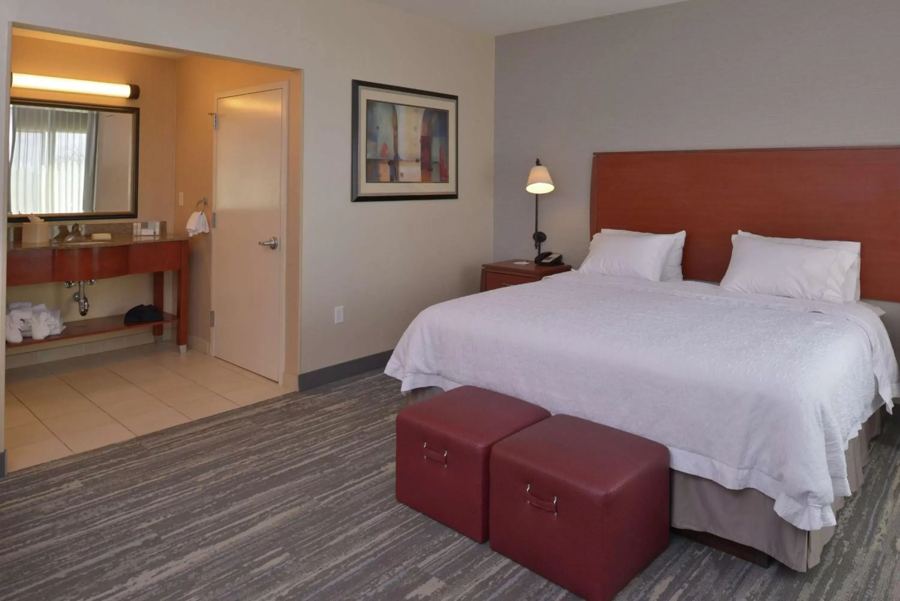Bedroom, Bed in Hampton Inn and Suites Bakersfield North-Airport