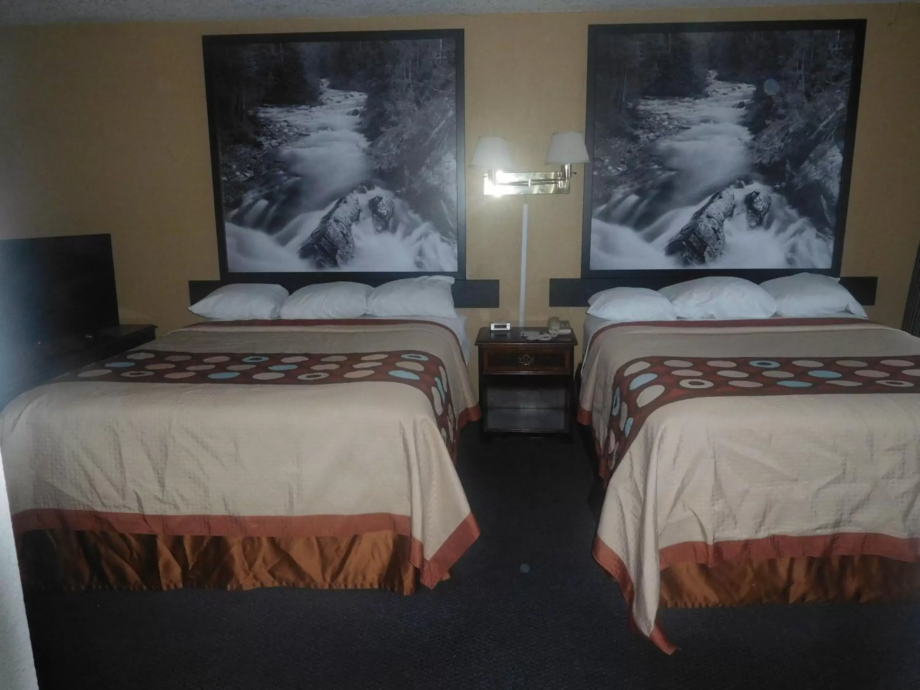 Bedroom, Bed in Super 8 by Wyndham Oroville