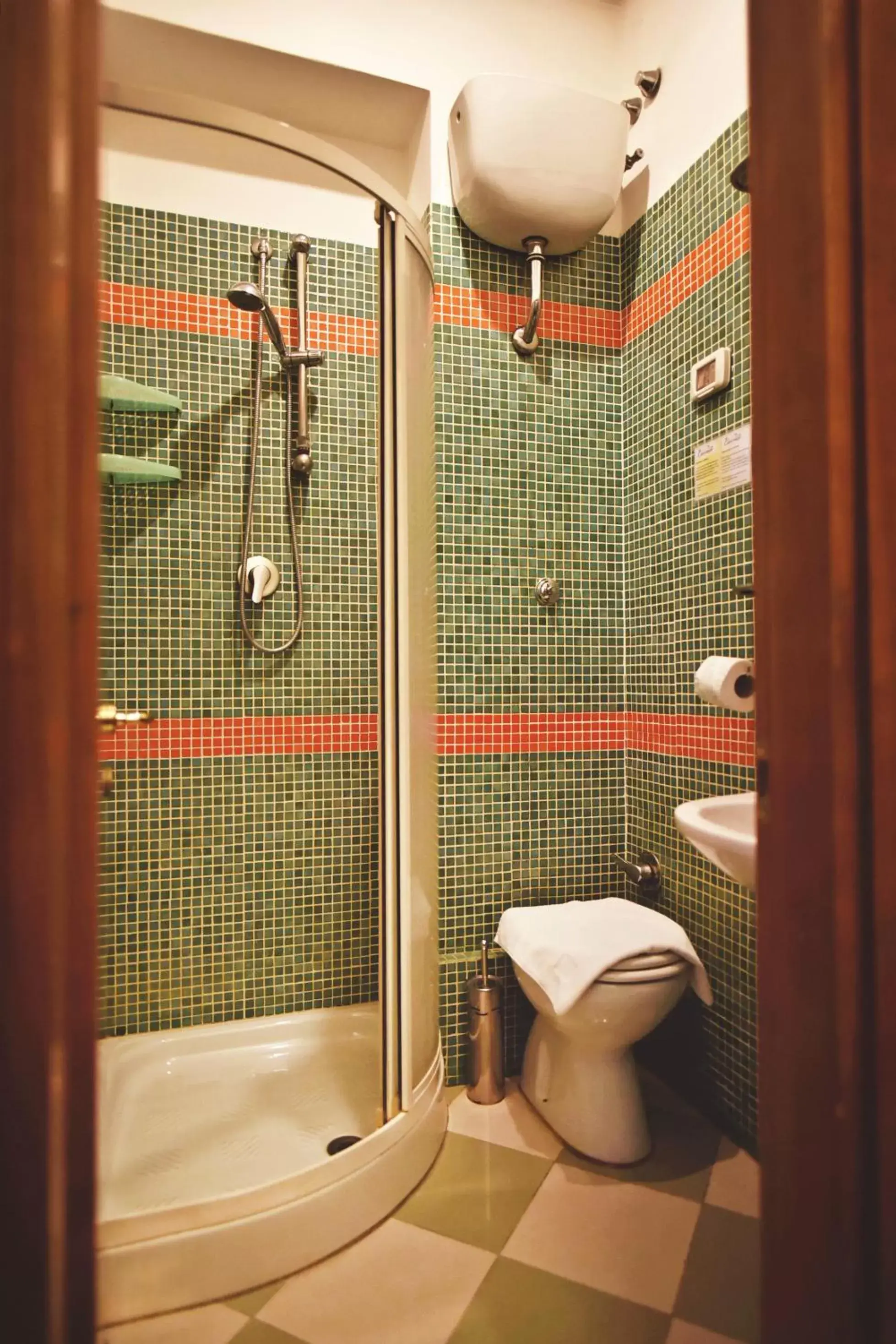 Bathroom in Hotel Carmel
