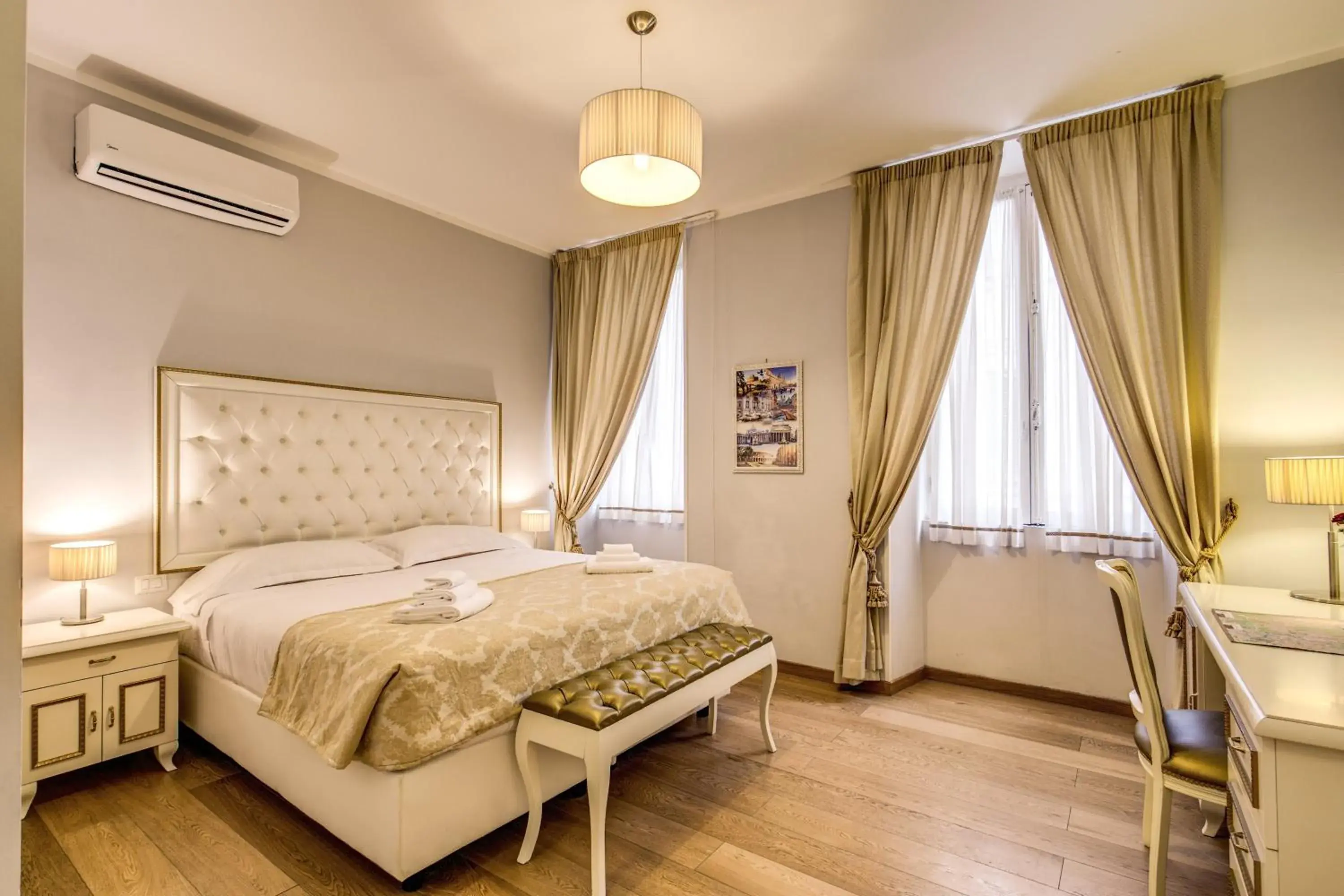 Photo of the whole room, Bed in Gravina Suite Frattina Photo of the whole room, Bed in Gravina Suite Frattina