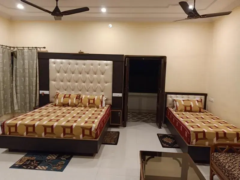 Bed in Scindhia Guest House
