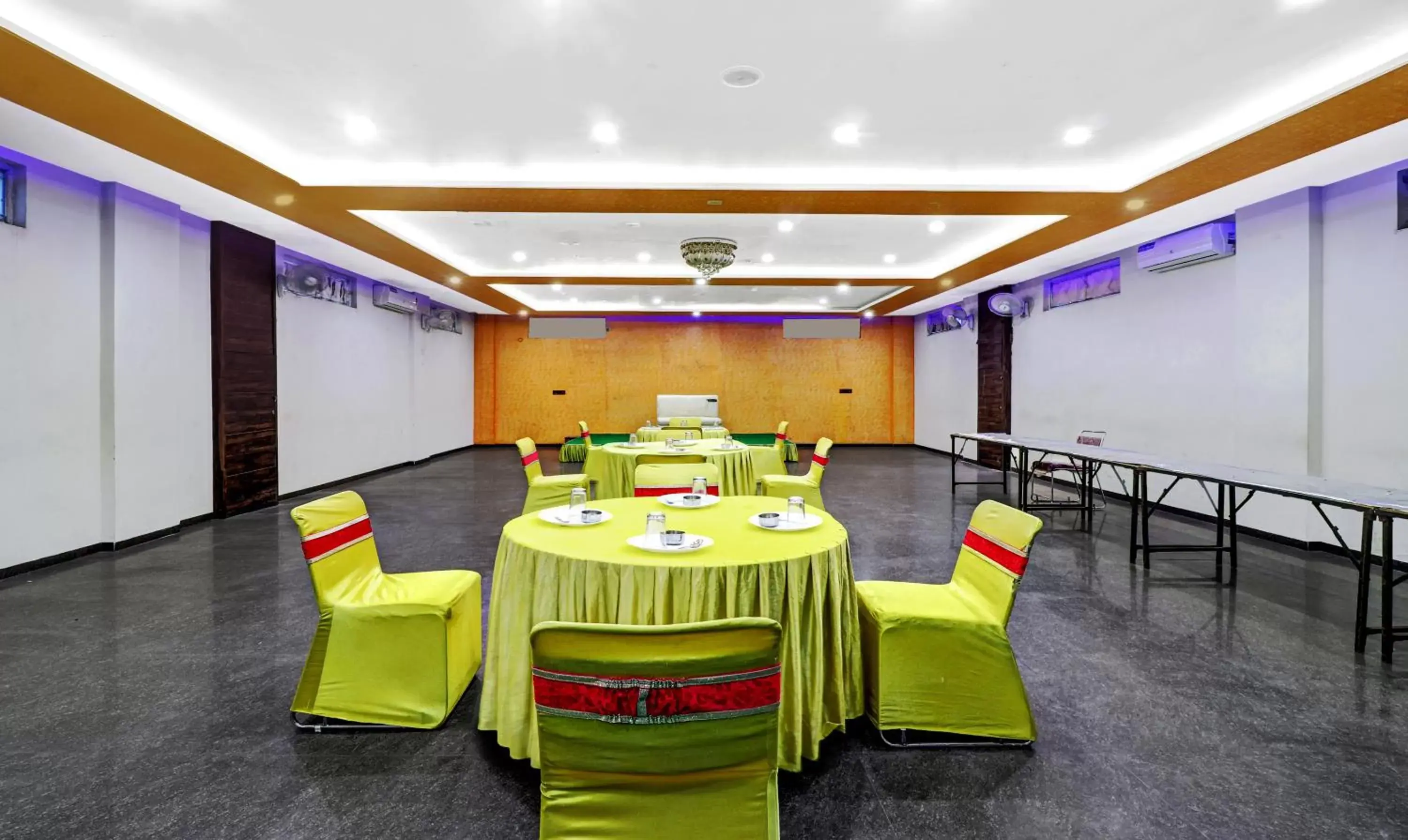 Banquet/Function facilities in Itsy By Treebo - Anjali Mahal