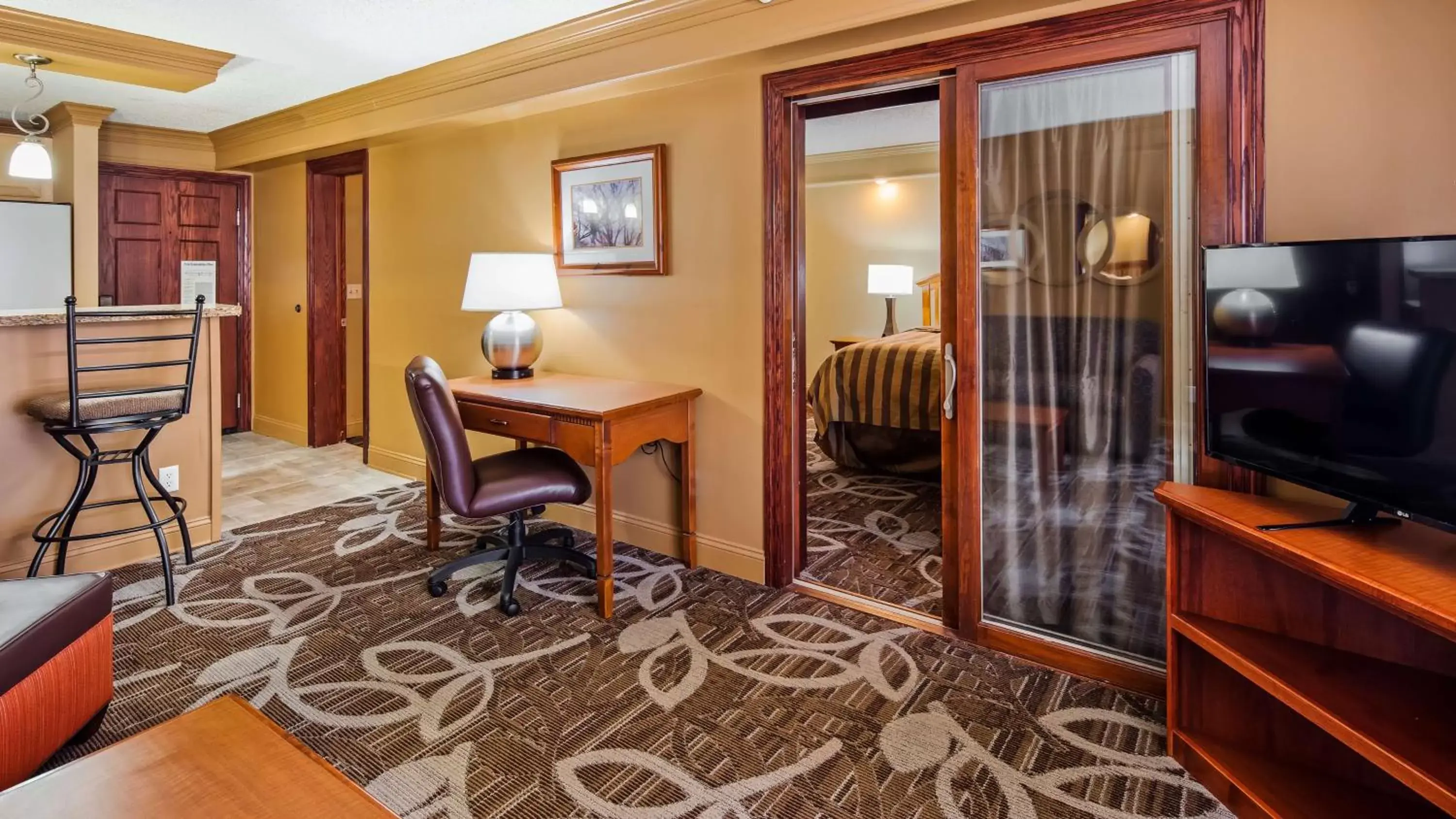 Photo of the whole room, TV/Entertainment Center in Best Western Plus Mid Nebraska Inn & Suites