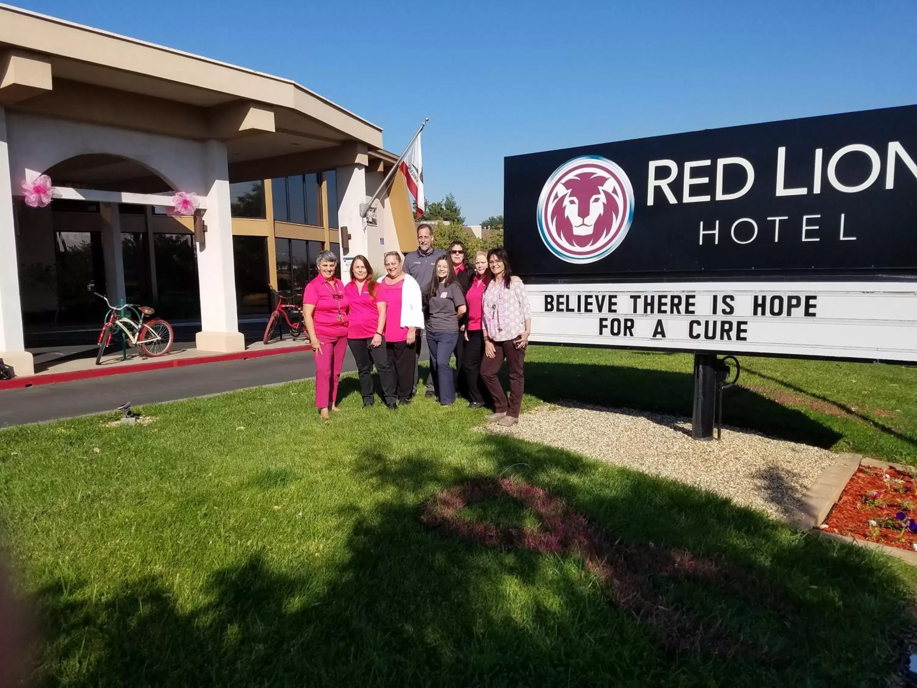 Staff in Red Lion Hotel Redding