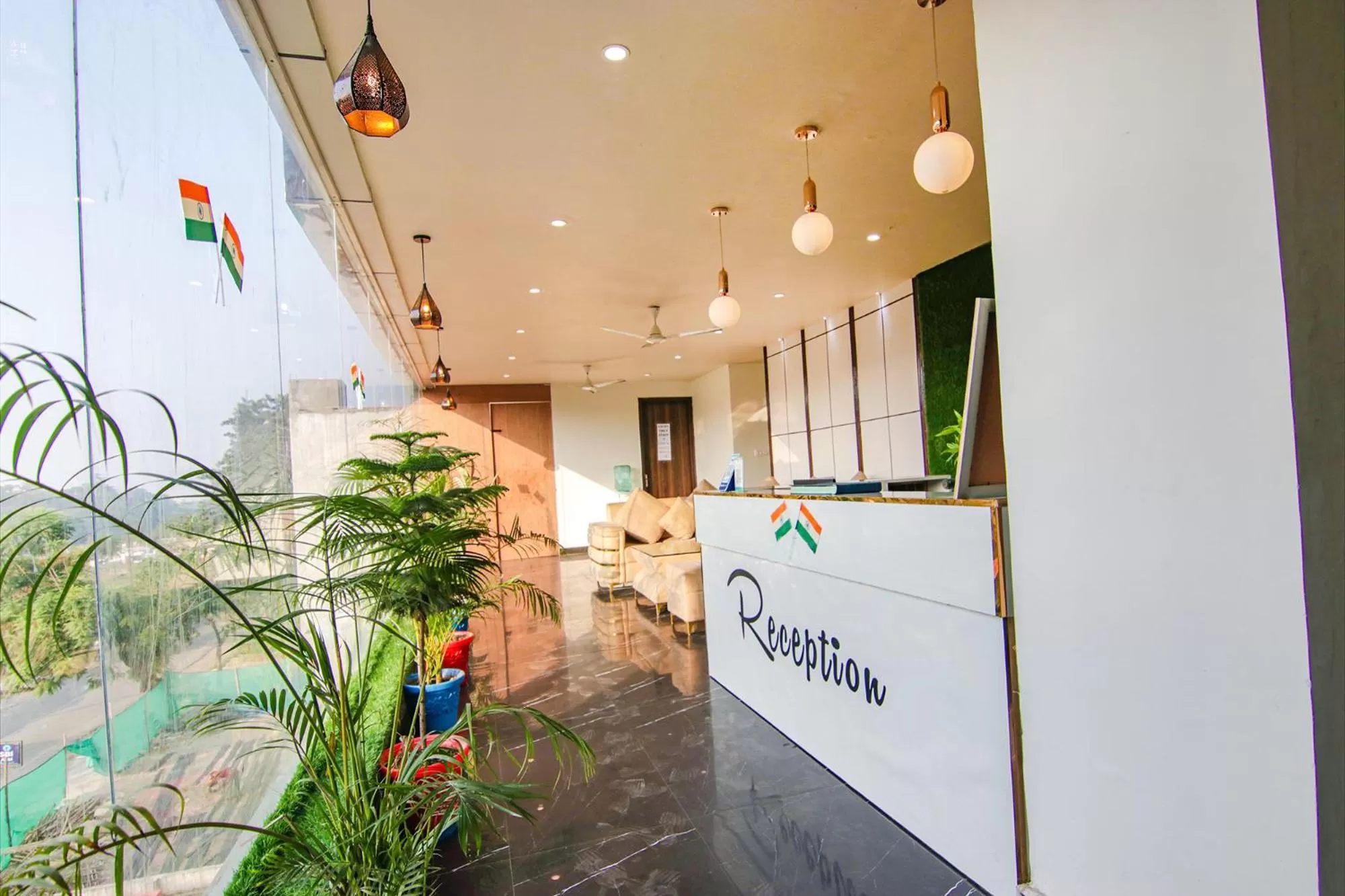 Lobby or reception in FabHotel Crown Star