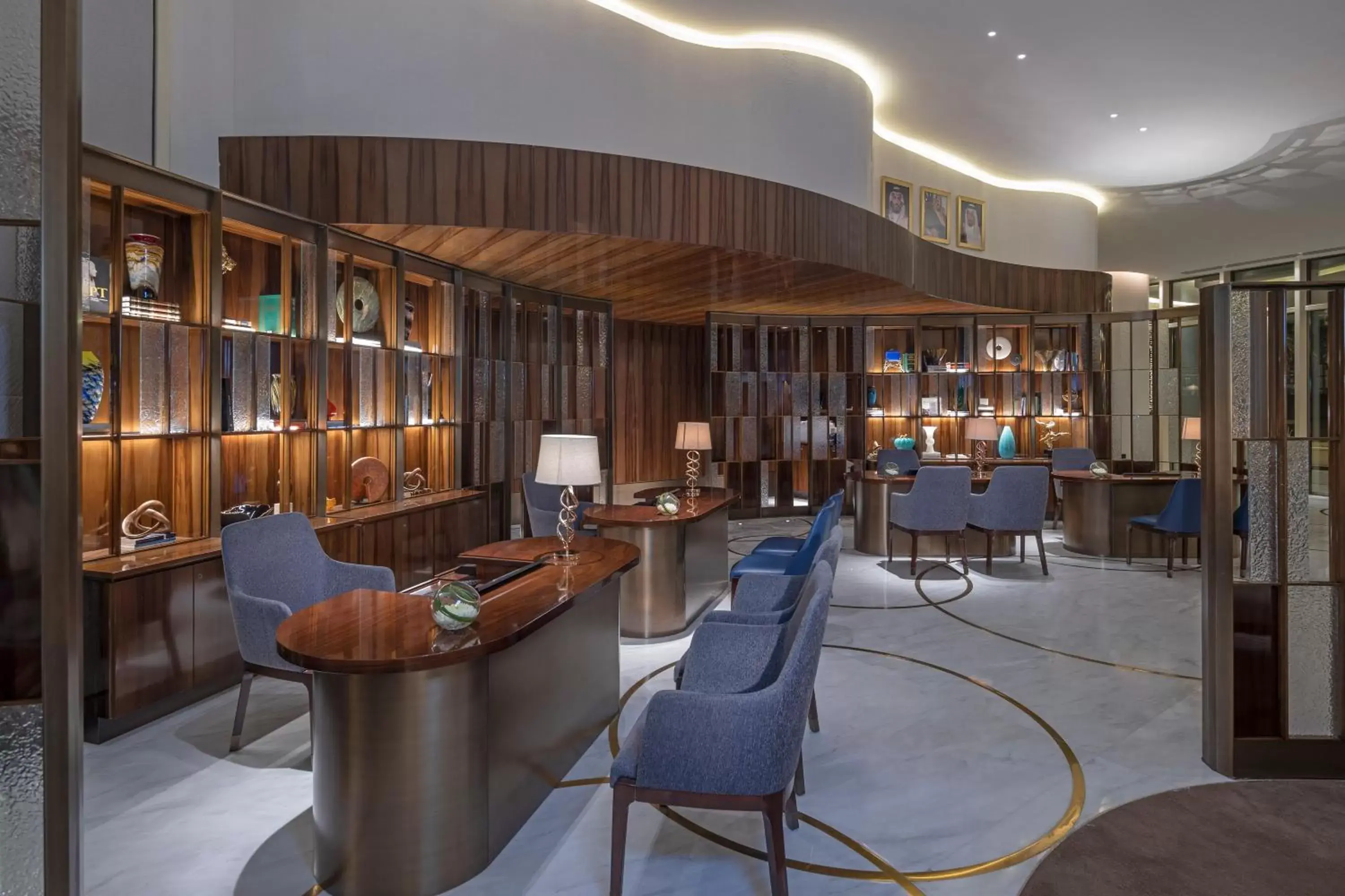 Lobby or reception, Lounge/Bar in Al Faisaliah Hotel, Riyadh