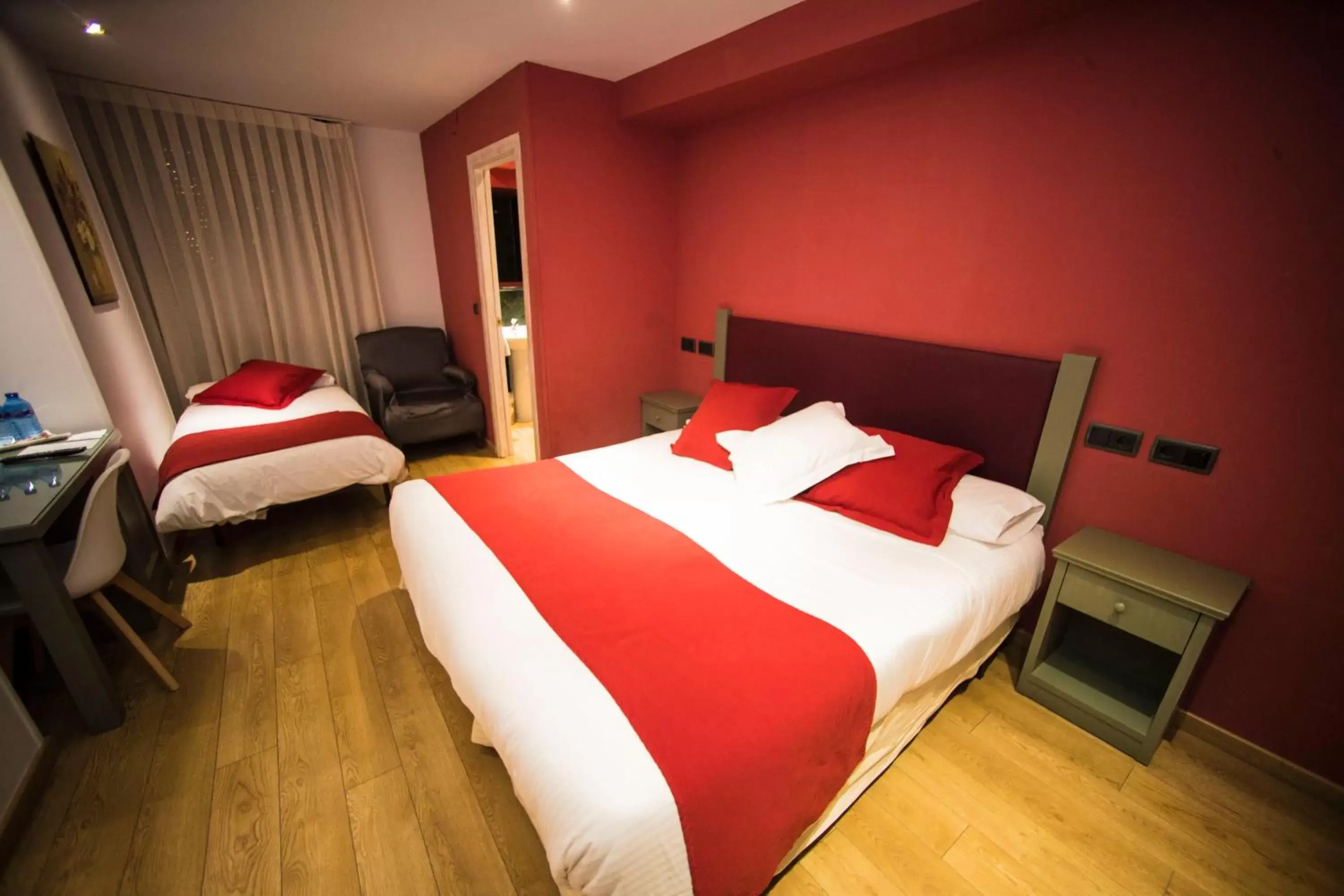 Triple Room with Balcony in Boutique Hotel Castilla