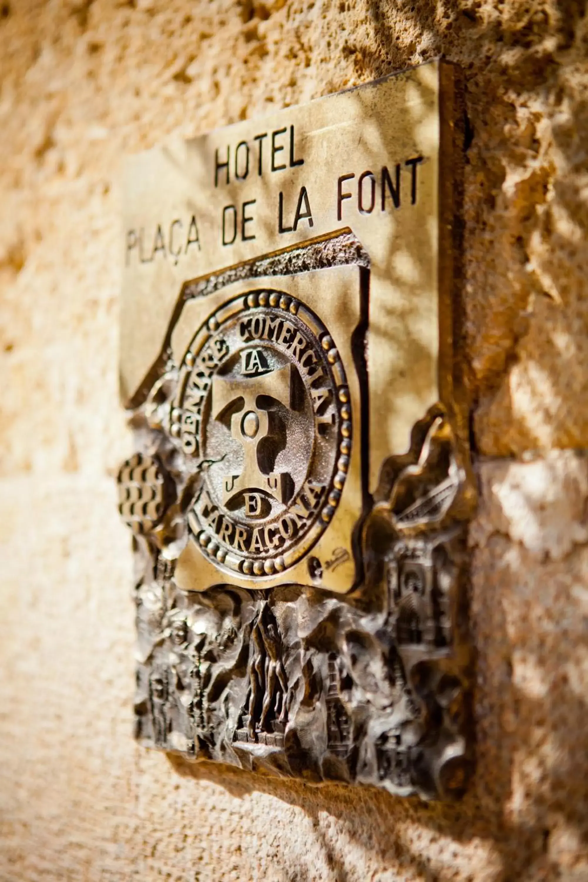 Property logo or sign in Plaça De La Font