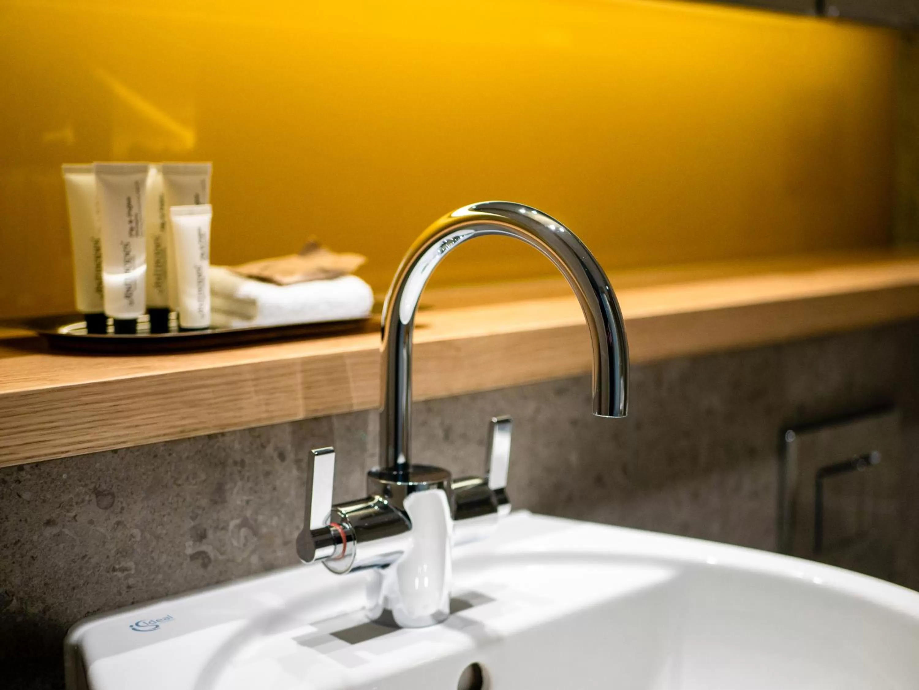 Bathroom in Apex City of Bath Hotel