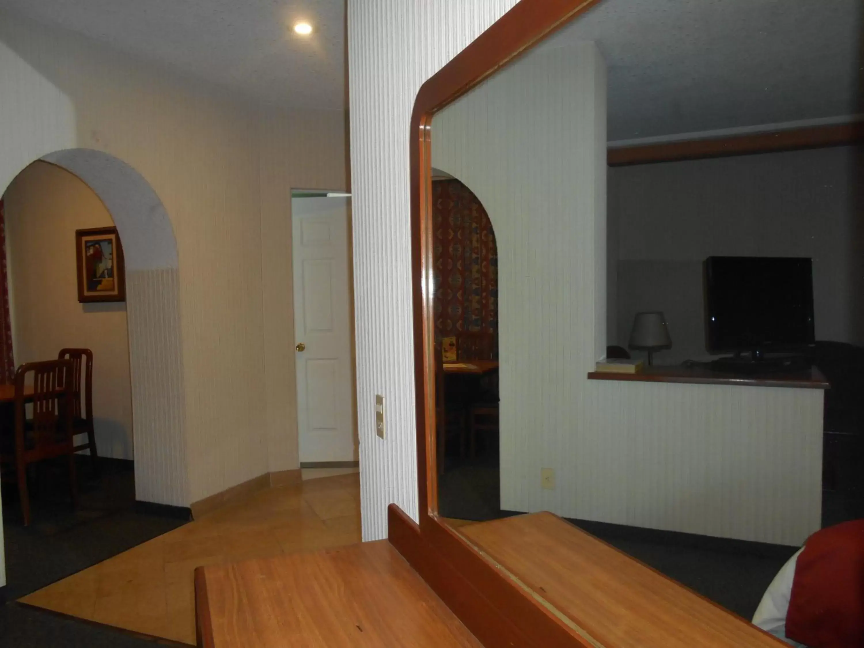 Bedroom, TV/Entertainment Center in Hotel Puente Real