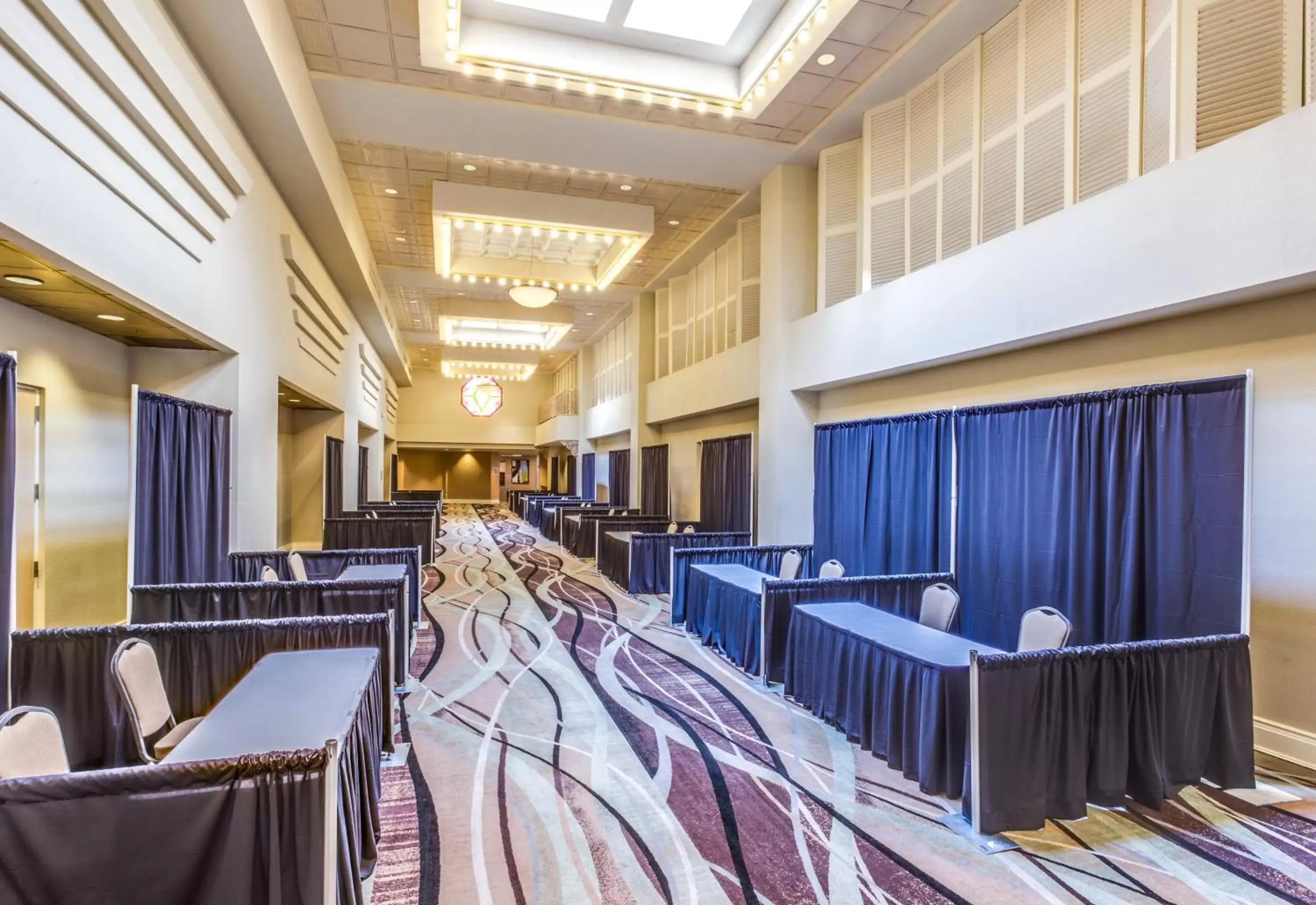 Meeting/conference room in Crowne Plaza Hotel Executive Center Baton Rouge, an IHG Hotel