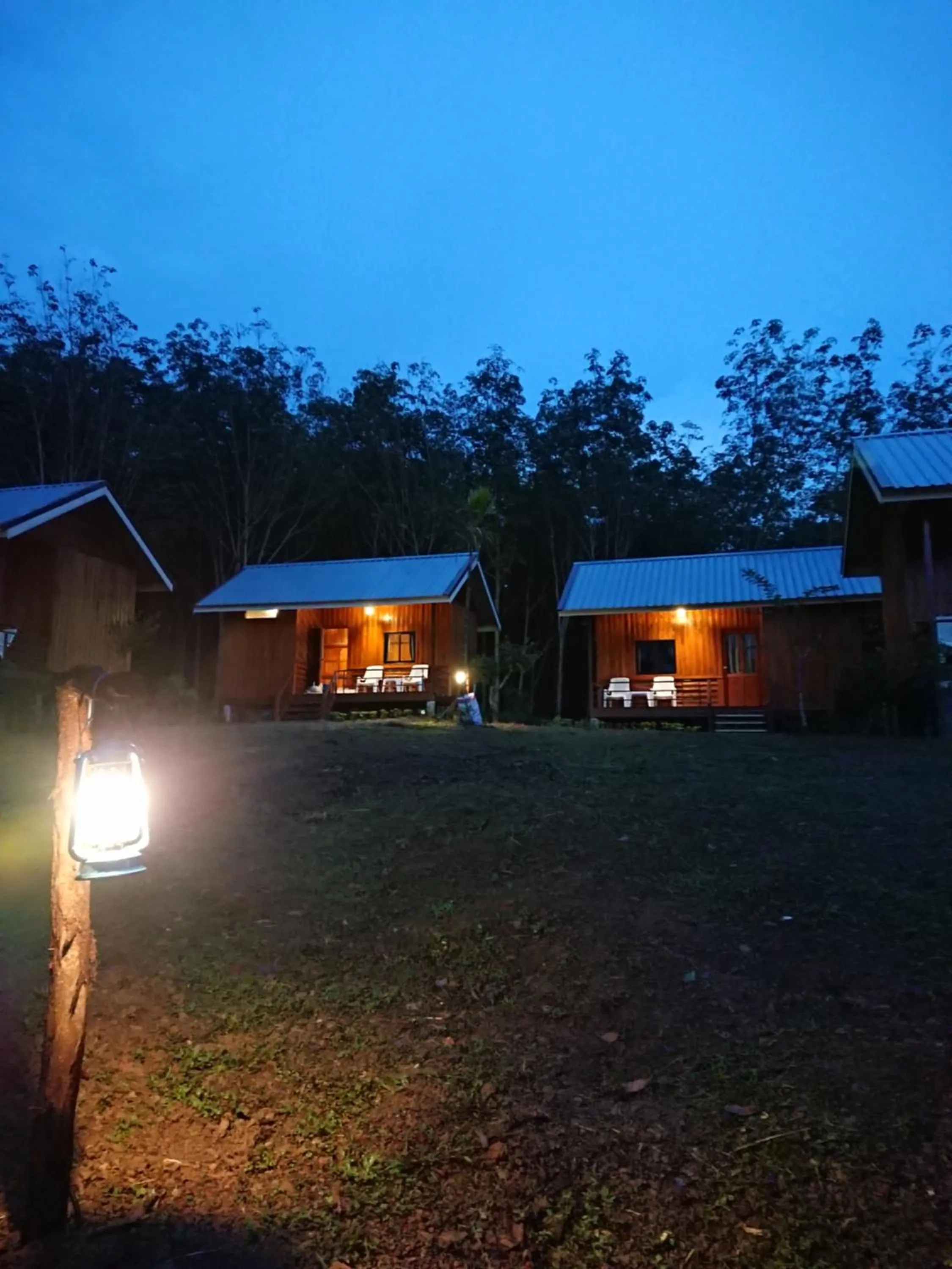 Property building in Lanta Para hut