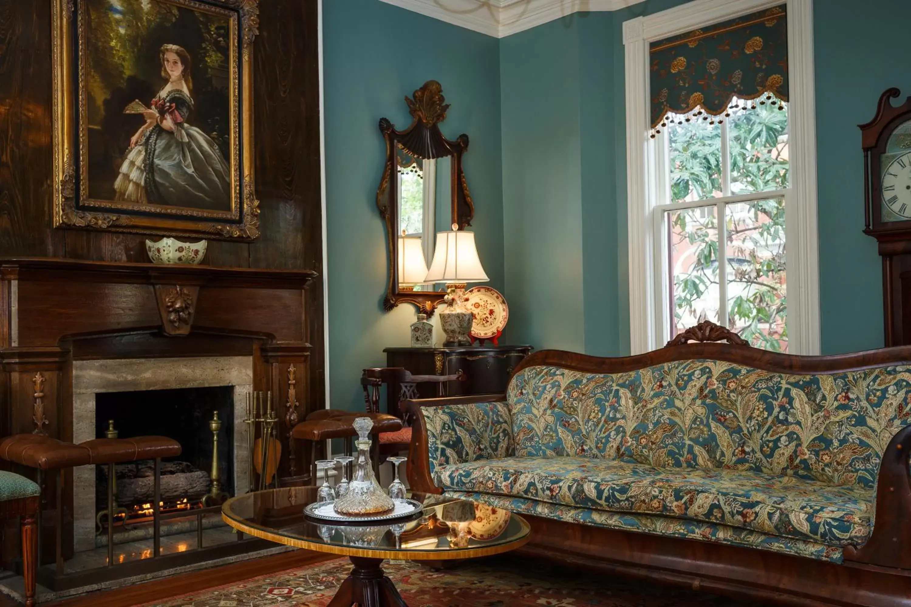 Communal lounge/ TV room, Seating Area in Eliza Thompson House, Historic Inns of Savannah Collection