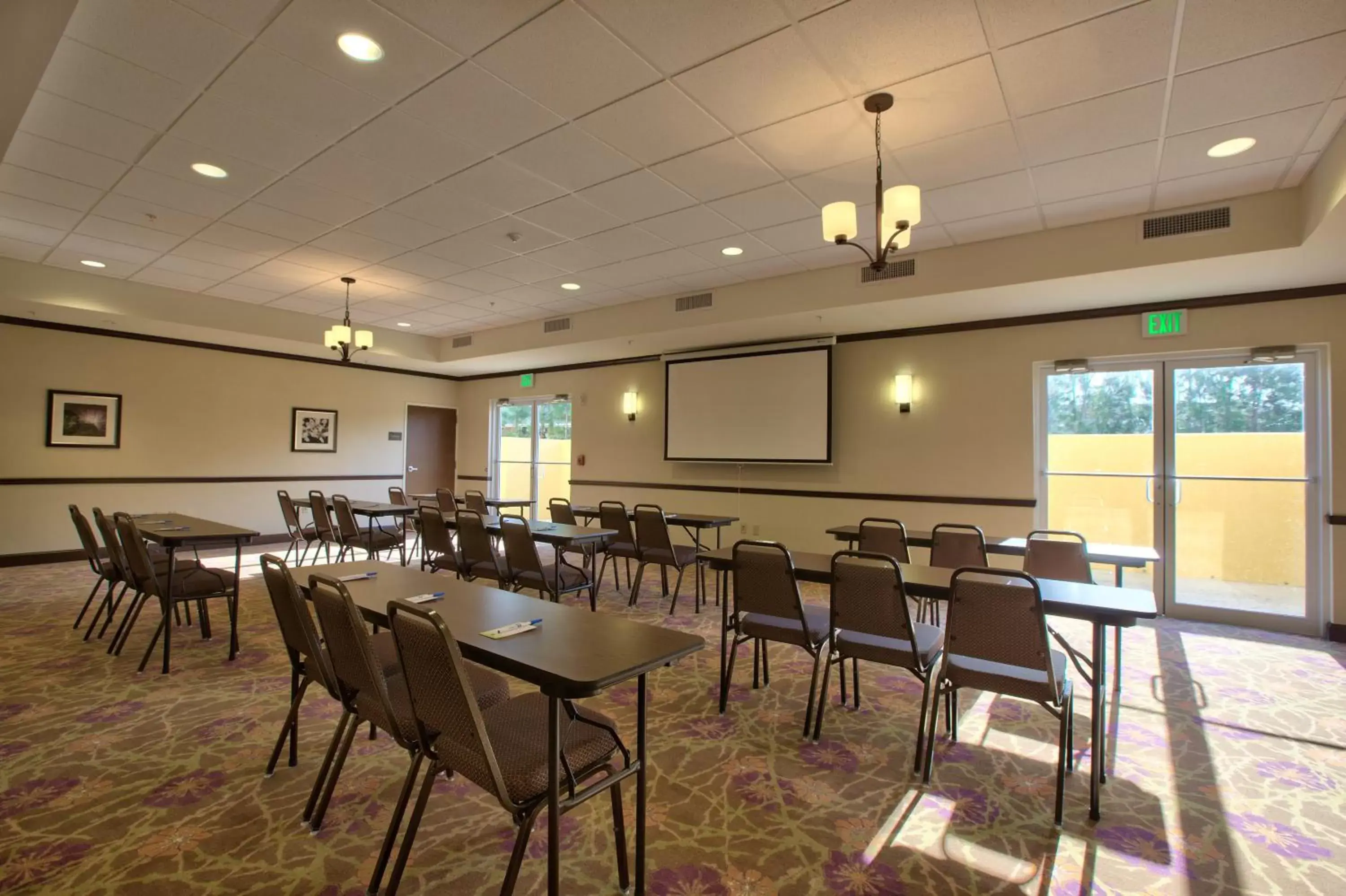 Business facilities in Comfort Inn & Suites Dothan East