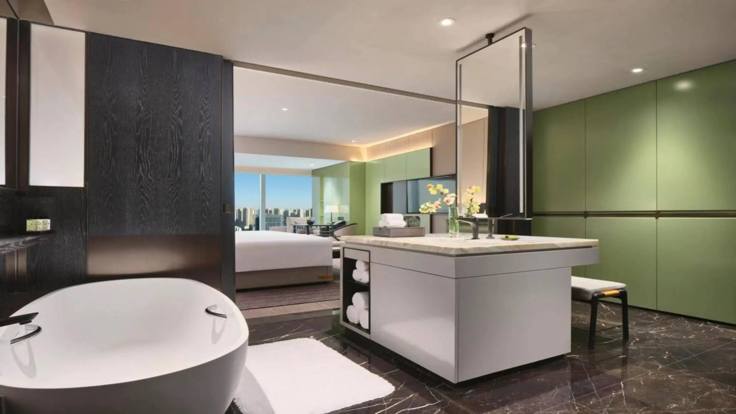 Photo of the whole room, Bathroom in InterContinental Xi'an North, an IHG Hotel