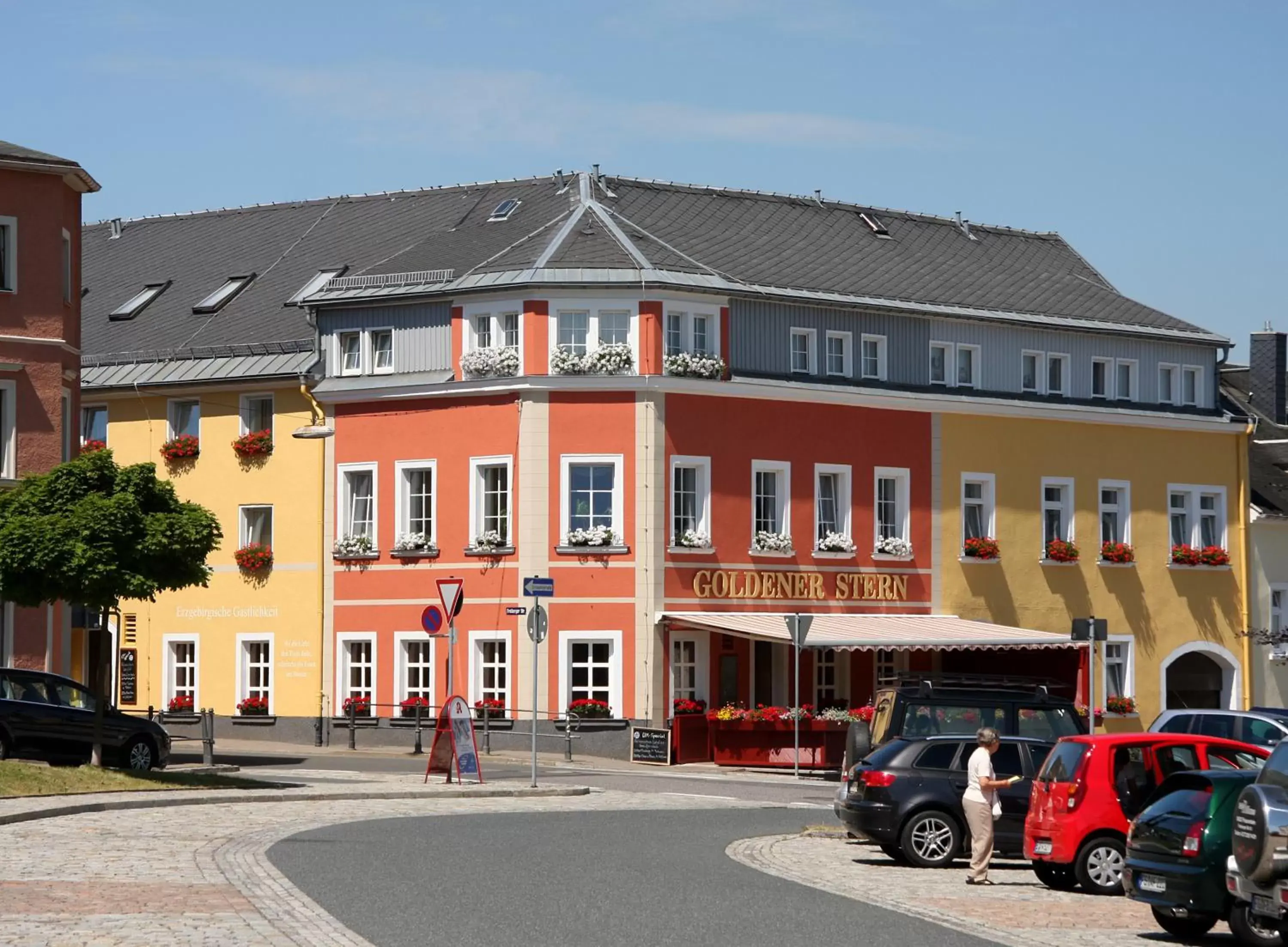 Facade/entrance, Property Building in Hotel Goldener Stern