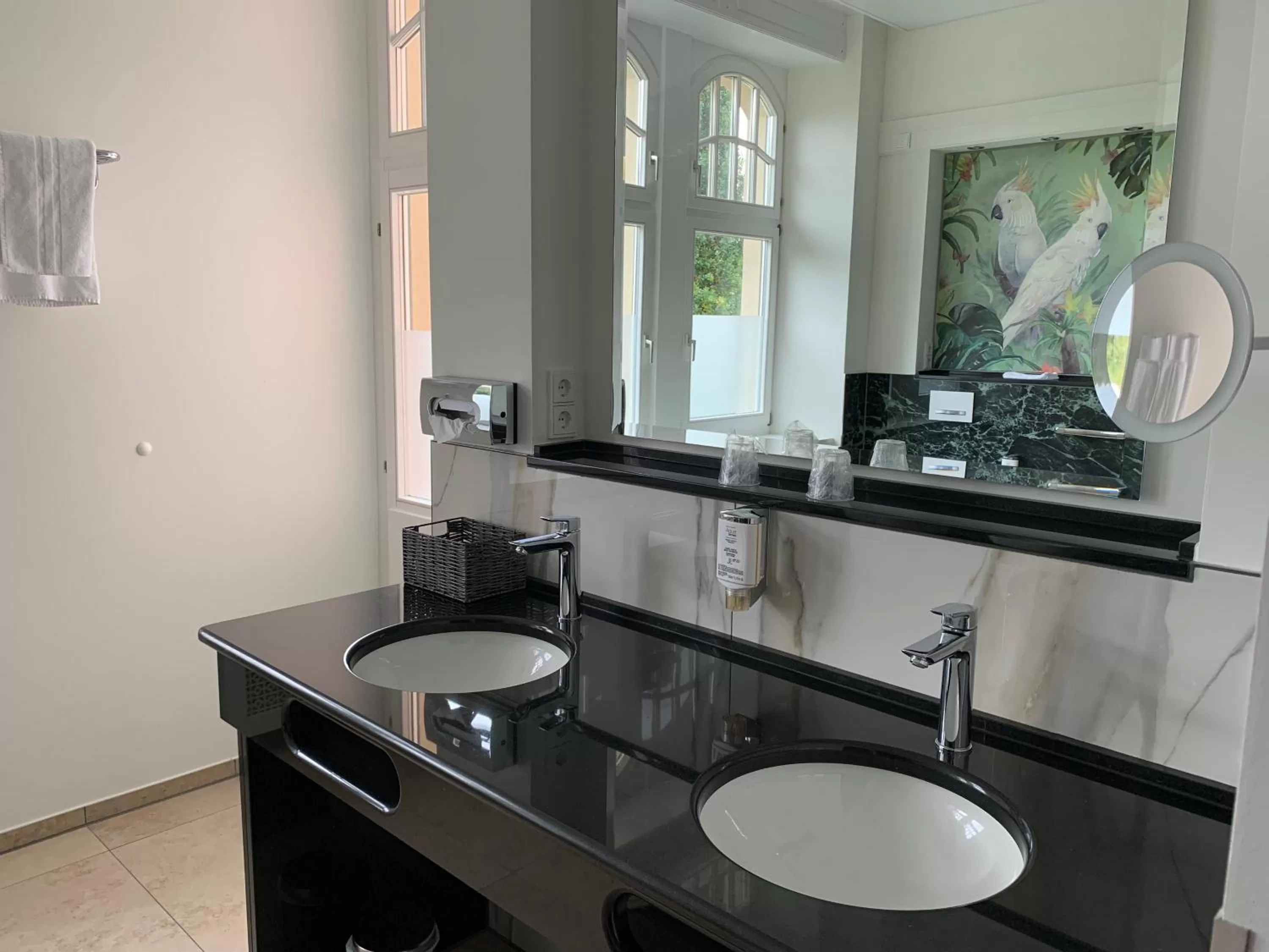 Bathroom in Villa Thea Hotel am Rosengarten