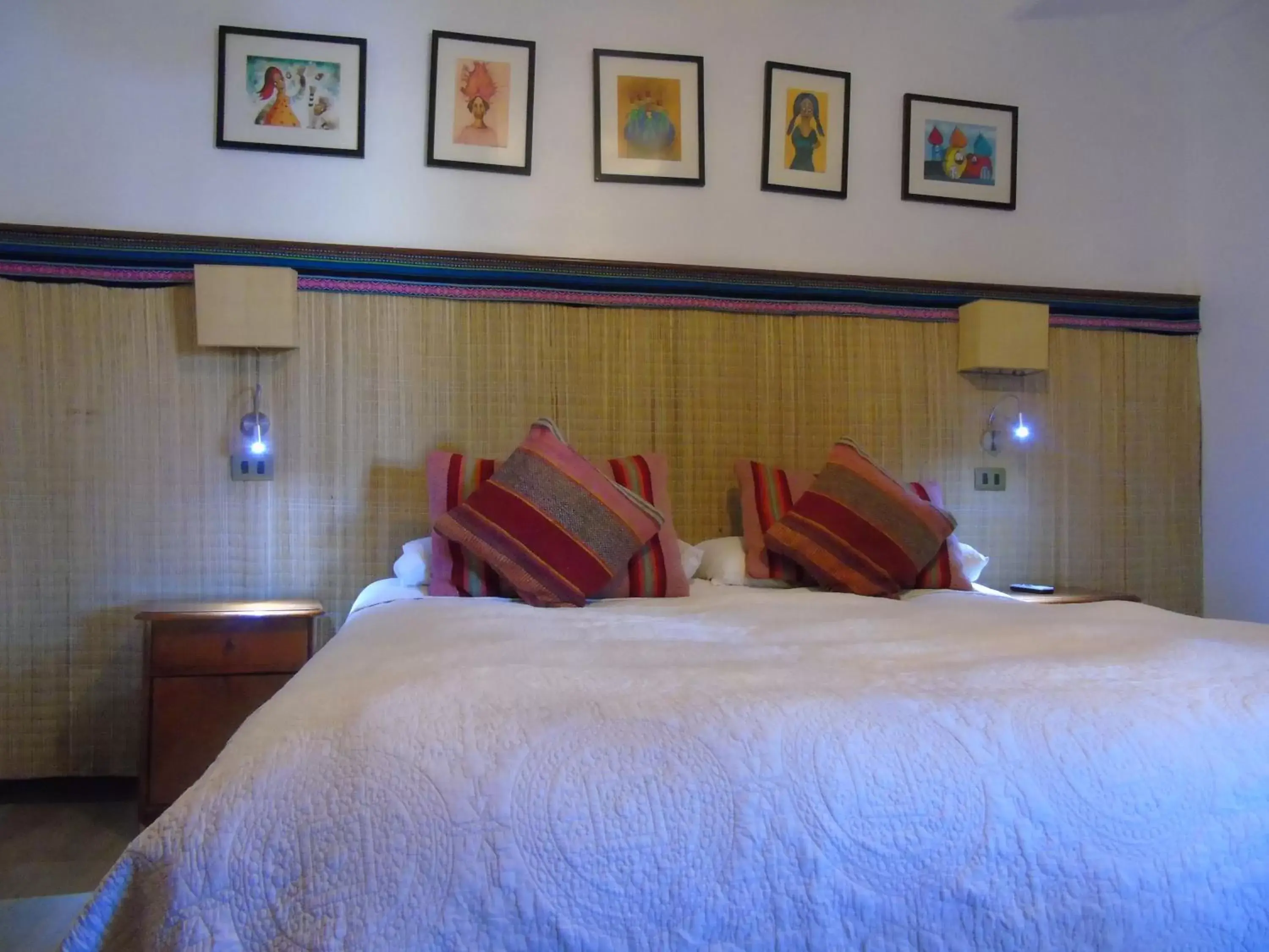 Bedroom, Bed in Hotel Pat'ta Hoiri