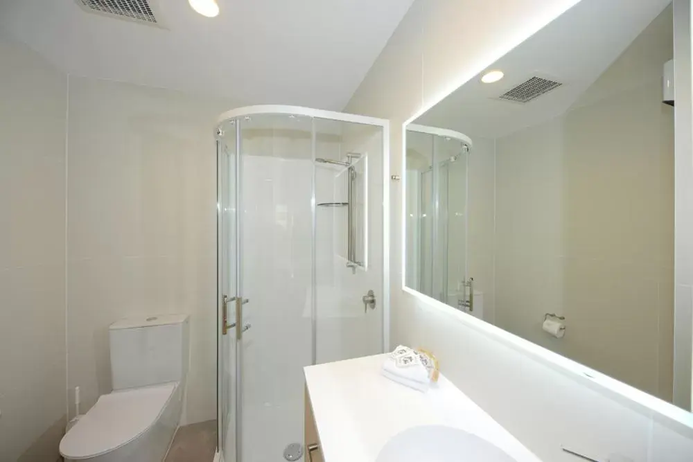 Bathroom in West Fitzroy Apartments