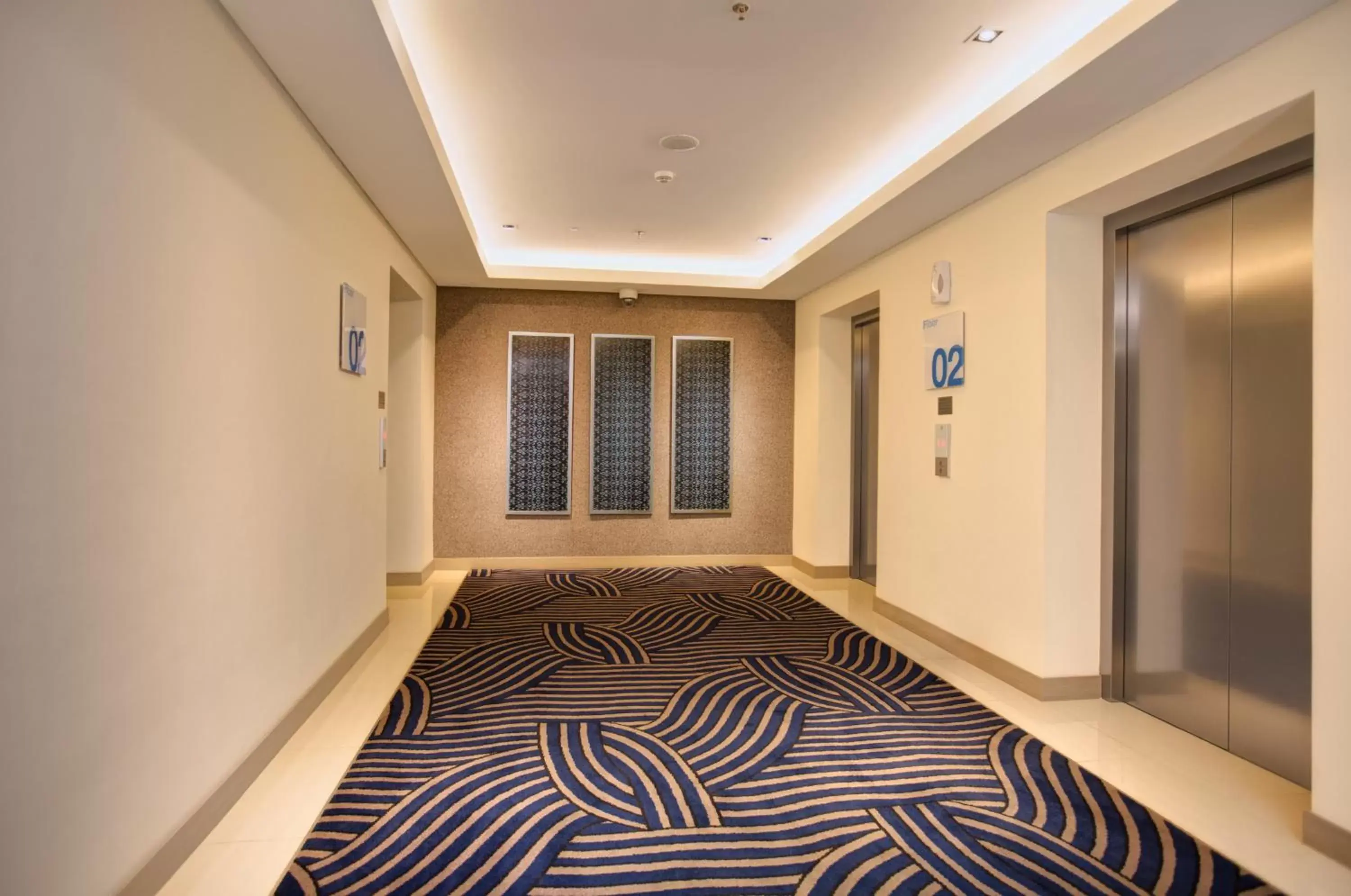 Lobby or reception in Holiday Inn Express Jakarta International Expo, an IHG Hotel