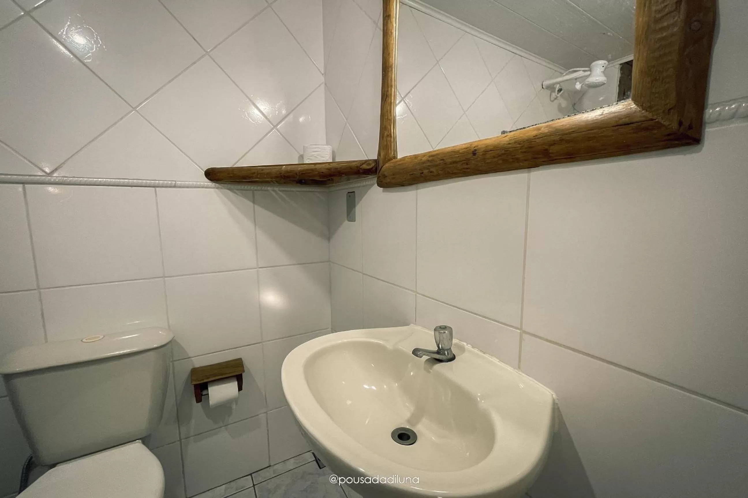 Bathroom in Pousada Di Luna