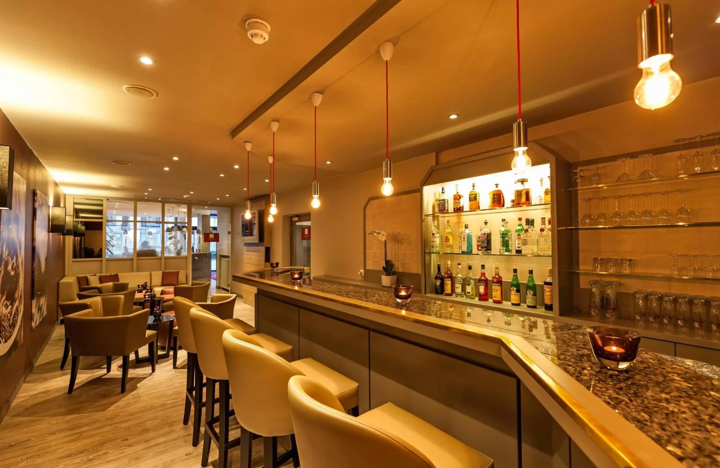 Lounge or bar in Leonardo Hotel Munich City North Lounge or bar in Leonardo Hotel Munich City North