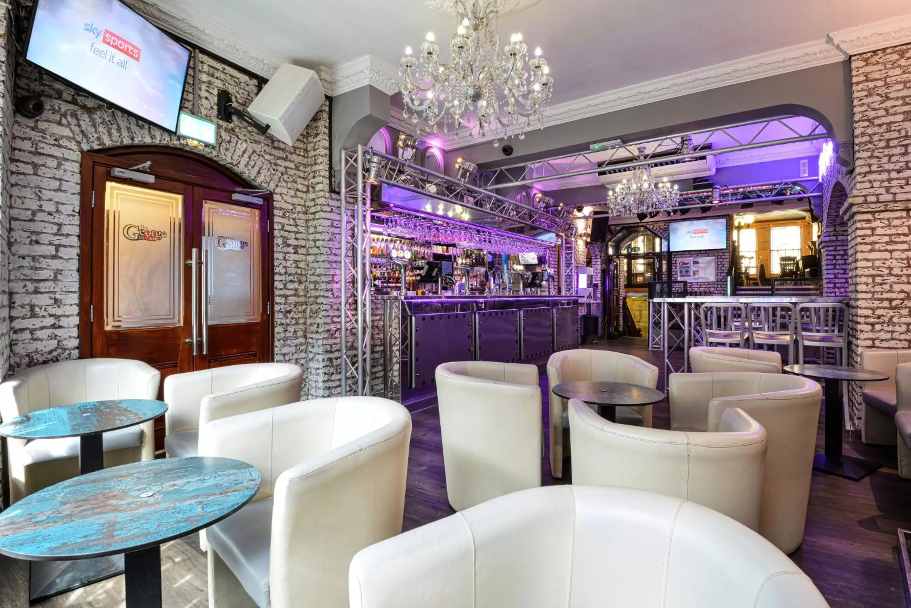 Lounge or bar in The George Hotel