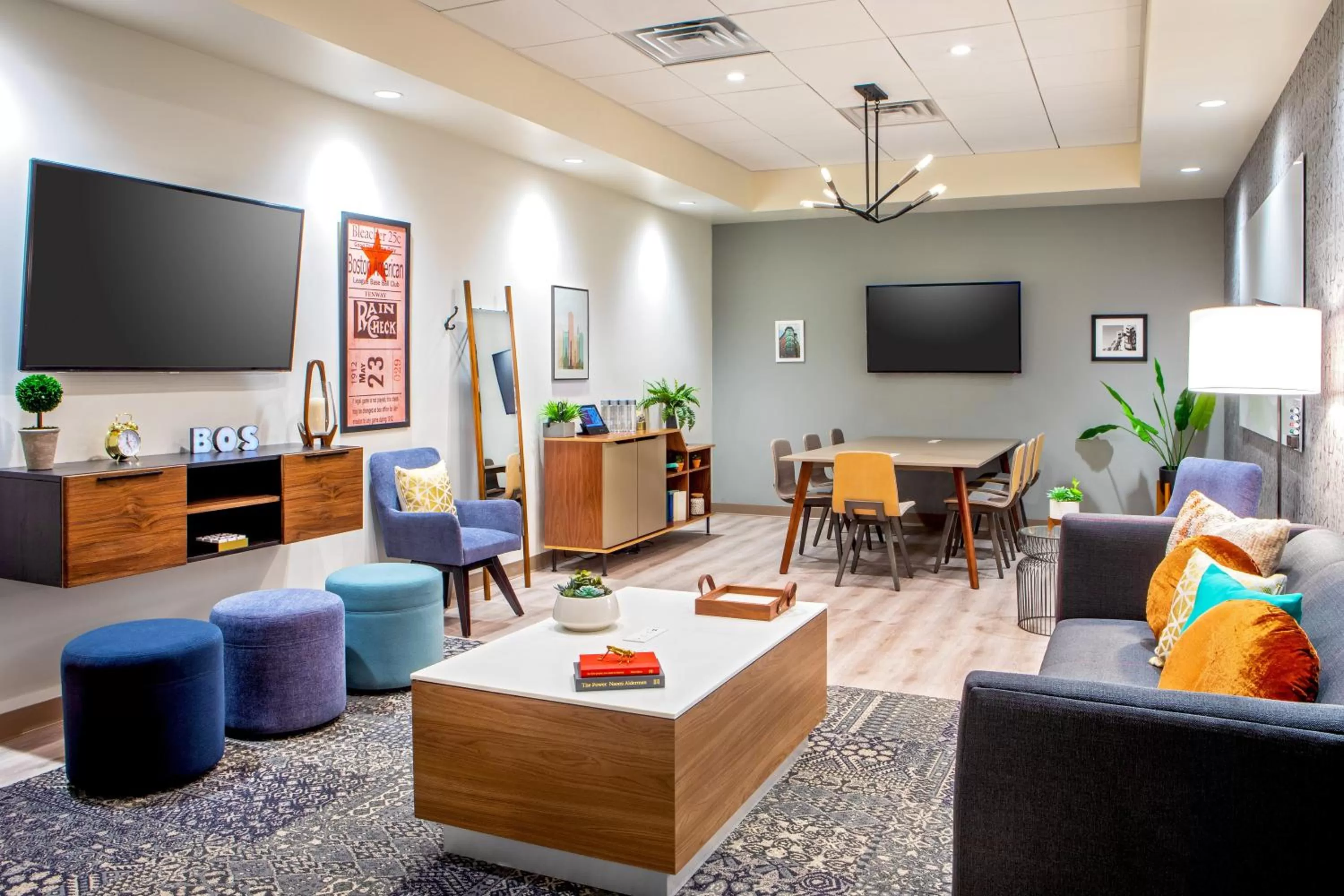 Meeting/conference room in Crowne Plaza Boston - Woburn by IHG