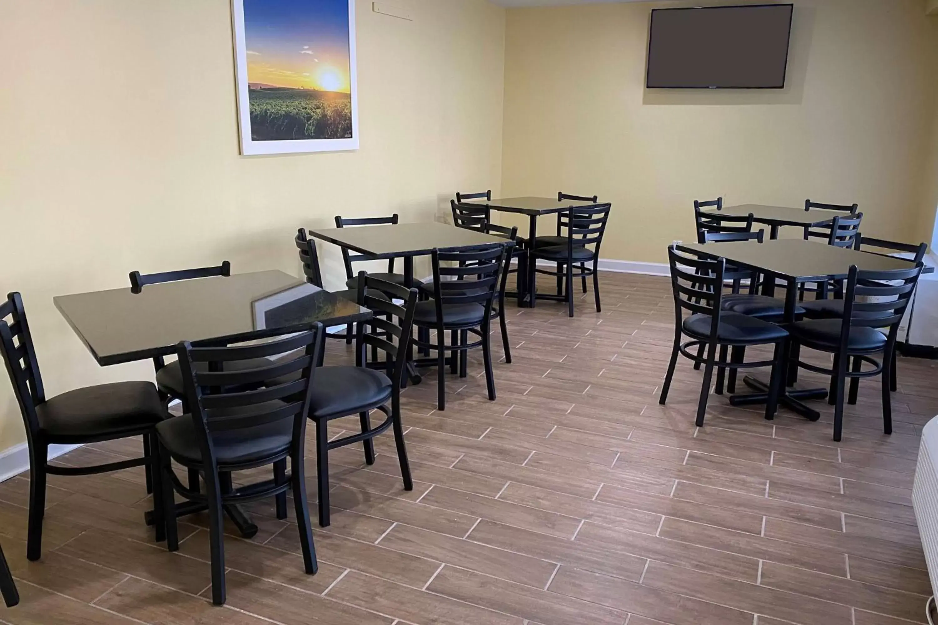 Restaurant/places to eat in Days Inn by Wyndham Atlanta/Southlake/Morrow Restaurant/places to eat in Days Inn by Wyndham Atlanta/Southlake/Morrow