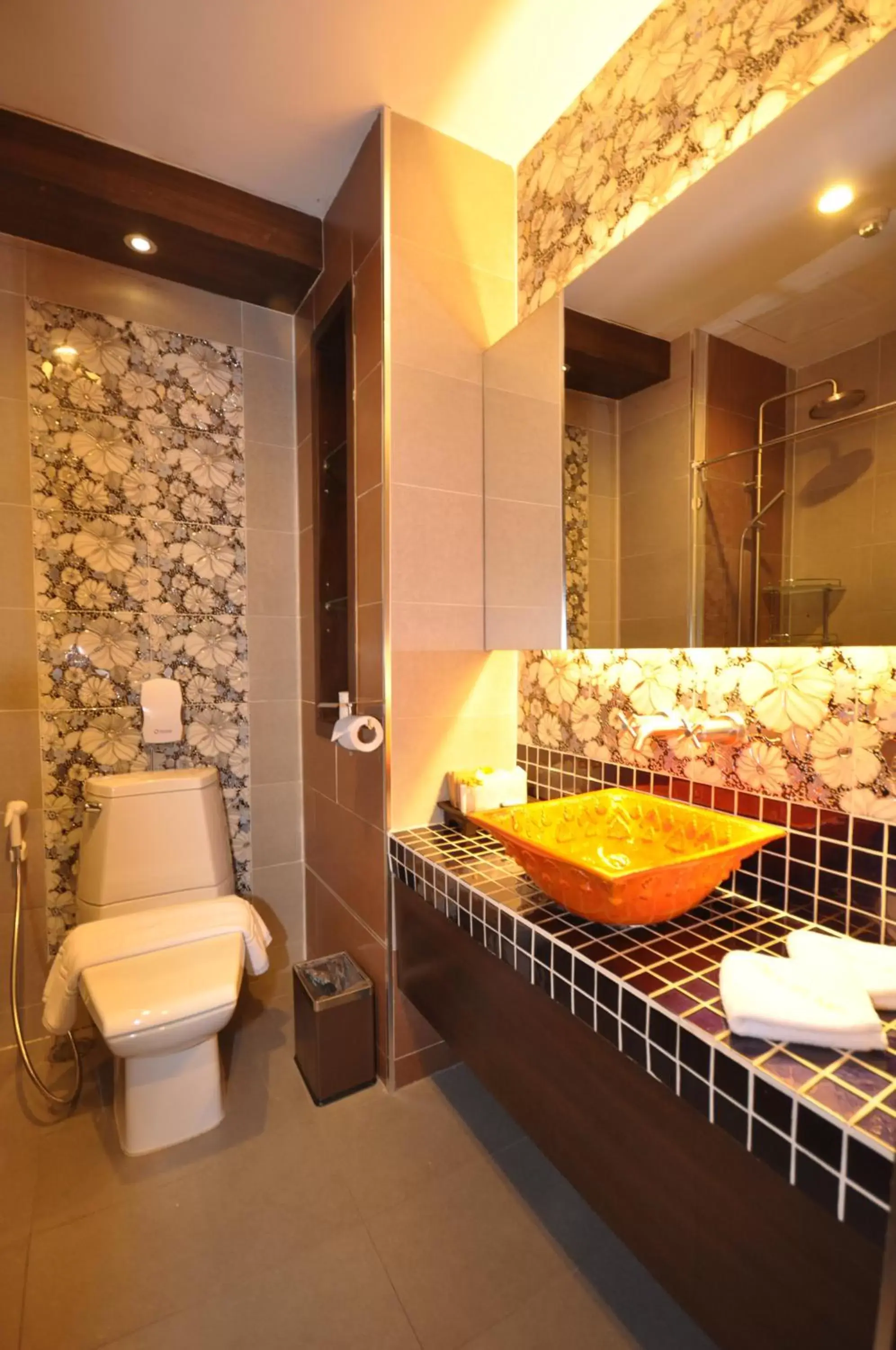 Bathroom in Chalelarn Hotel Hua Hin