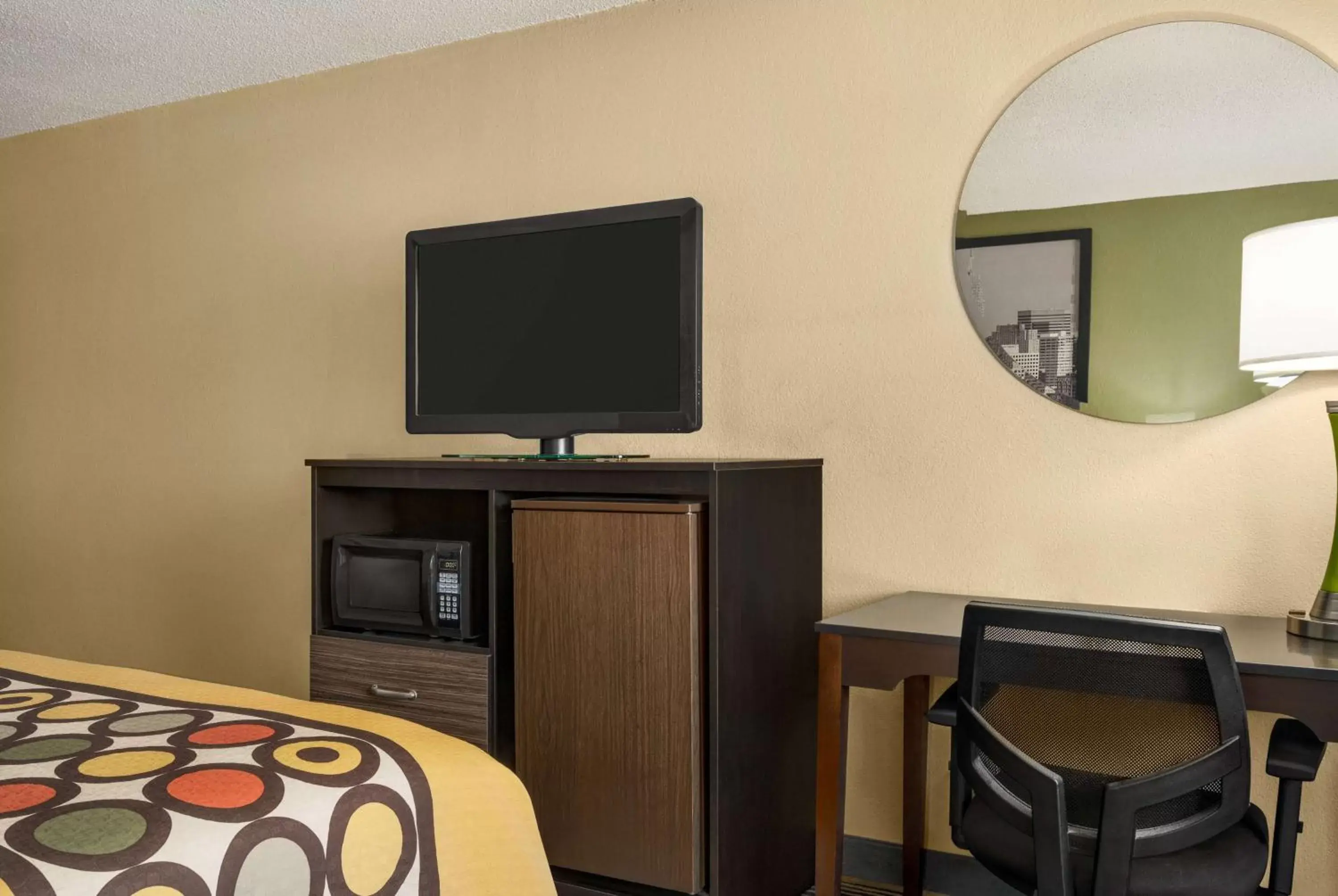 Photo of the whole room, TV/Entertainment Center in Super 8 by Wyndham Maysville KY