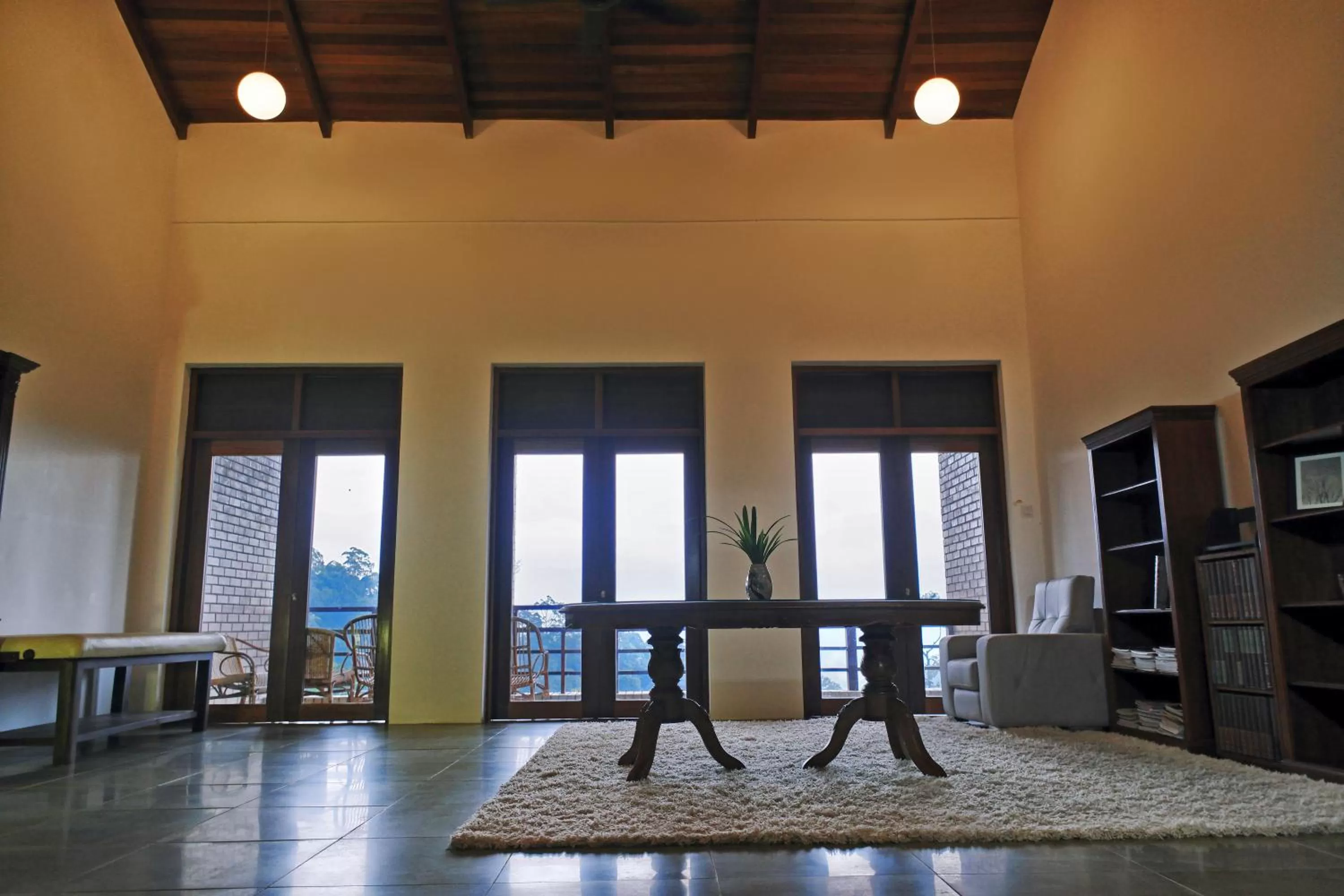 Photo of the whole room in Harmony Valley Retreat