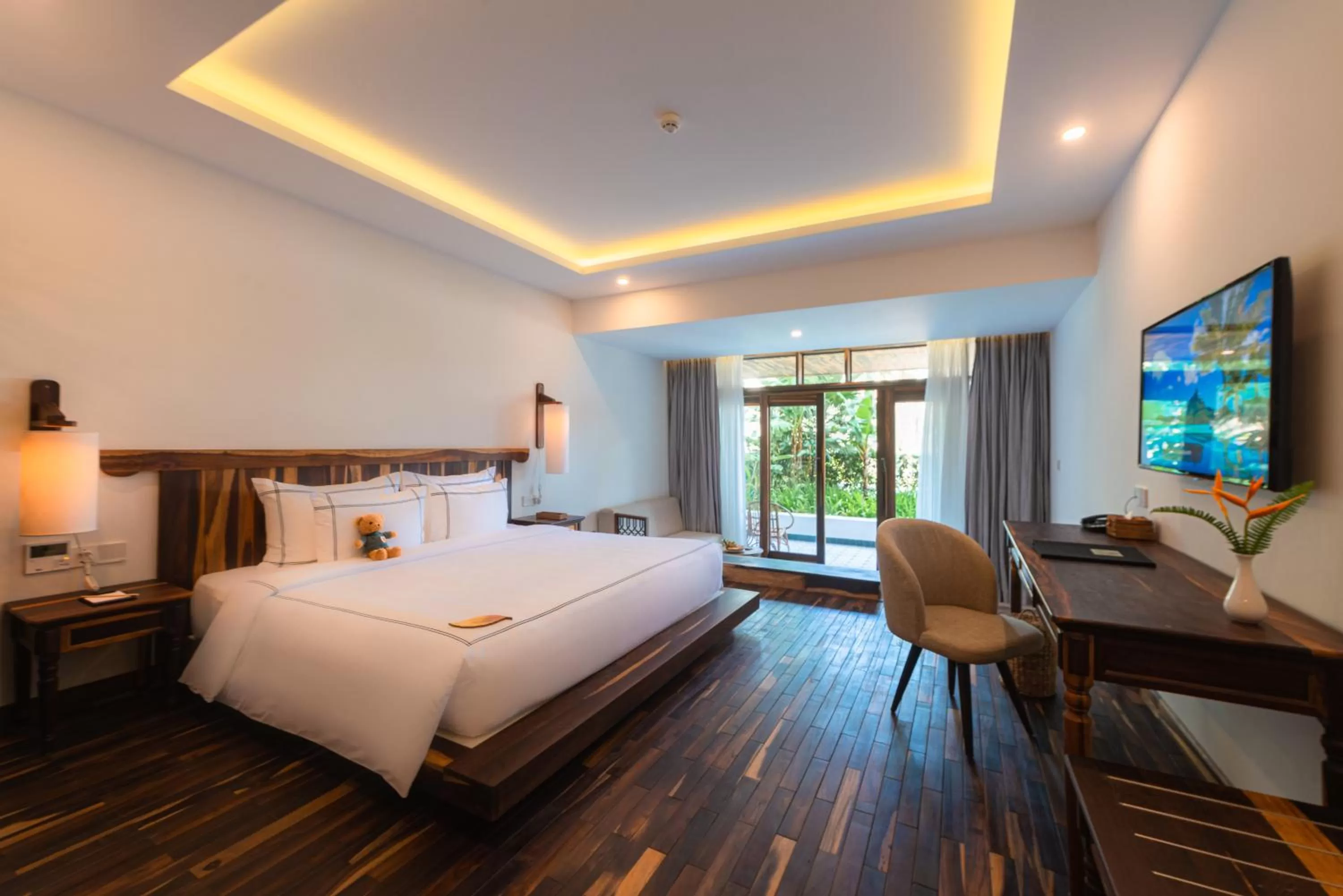 Bed in Alibu Resort Nha Trang