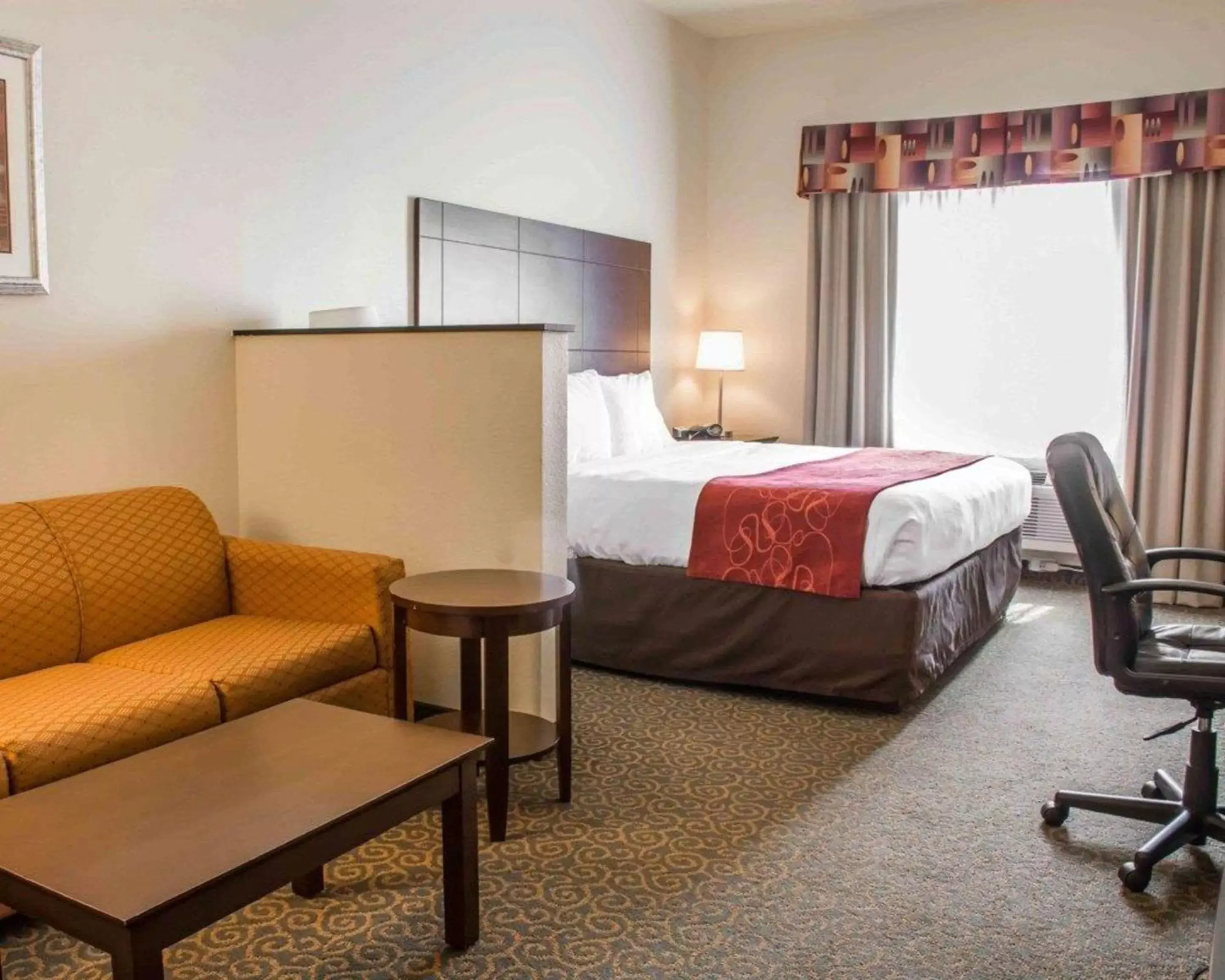 Photo of the whole room in Comfort Suites Huntsville Research Park Area