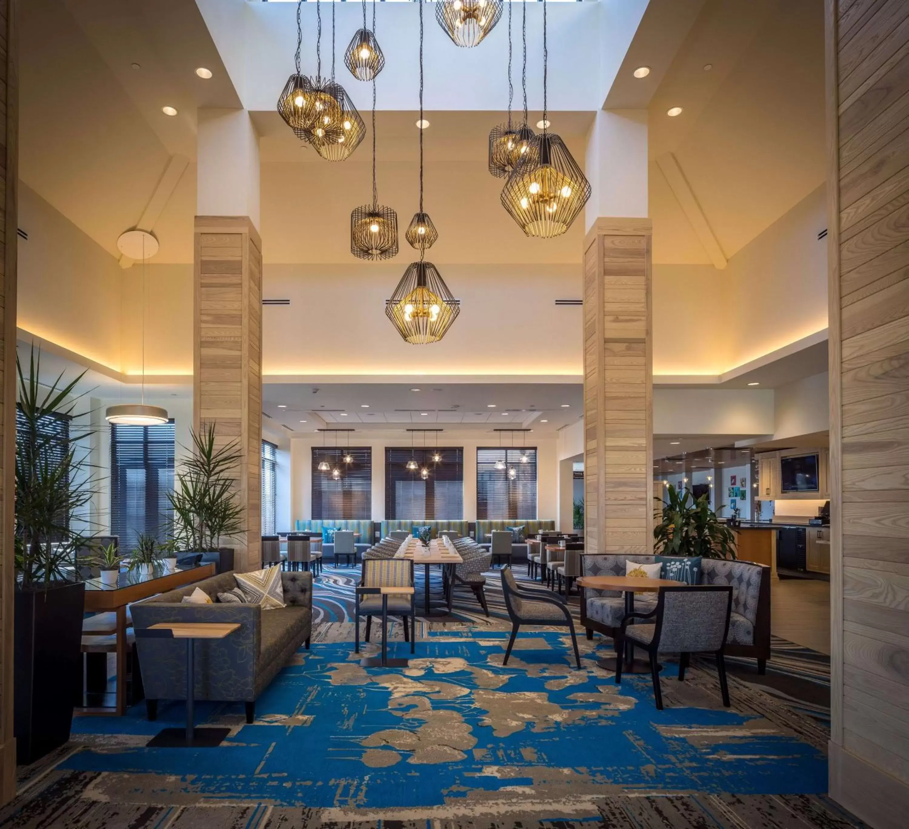 Lobby or reception, Restaurant/Places to Eat in Hilton Garden Inn Pittsburgh Airport