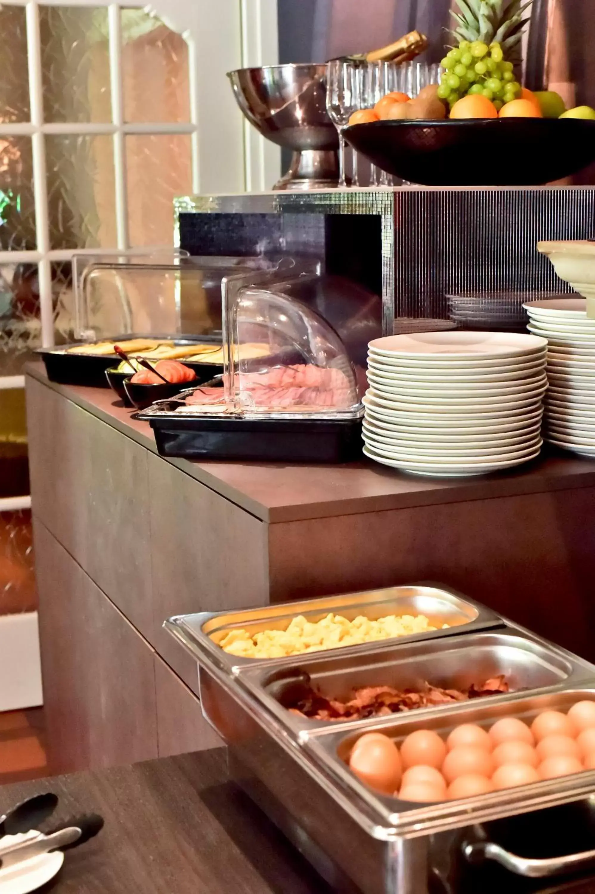 Buffet breakfast, Food in Landgoed Hotel & Restaurant Carelshaven