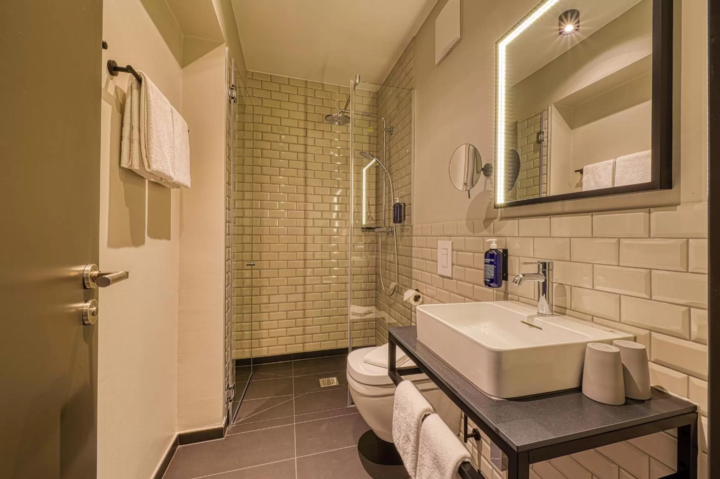 Bathroom in NYCE Hotel Bonn