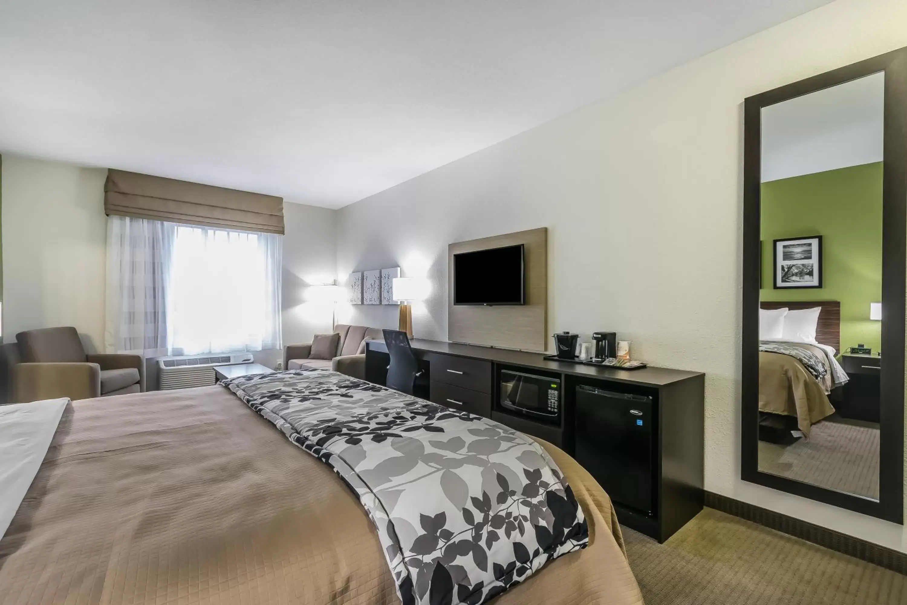 Bedroom, Bed in Sleep Inn & Suites Columbia