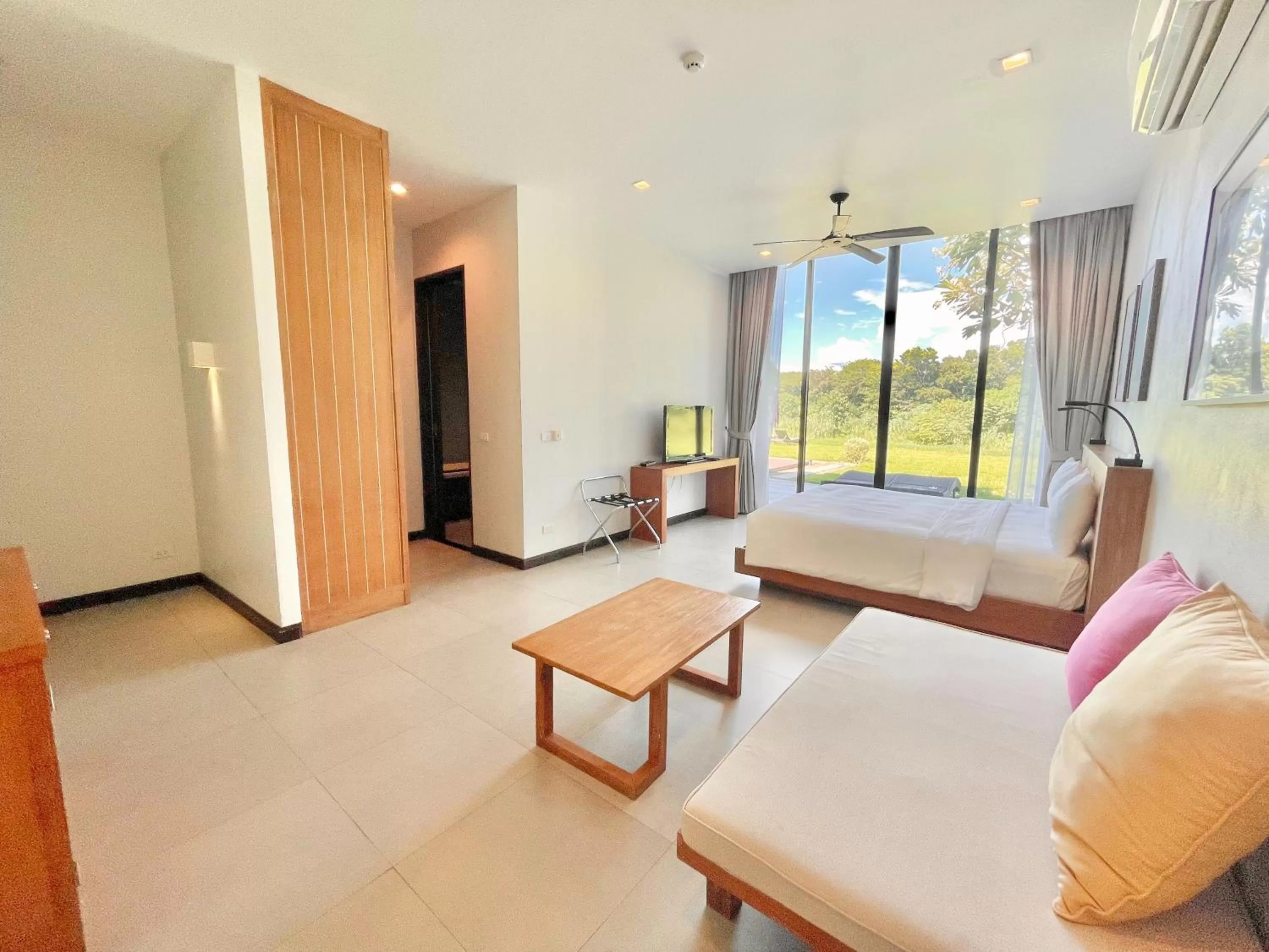 Guests in Zensala Riverpark Resort-SHA Extra Plus