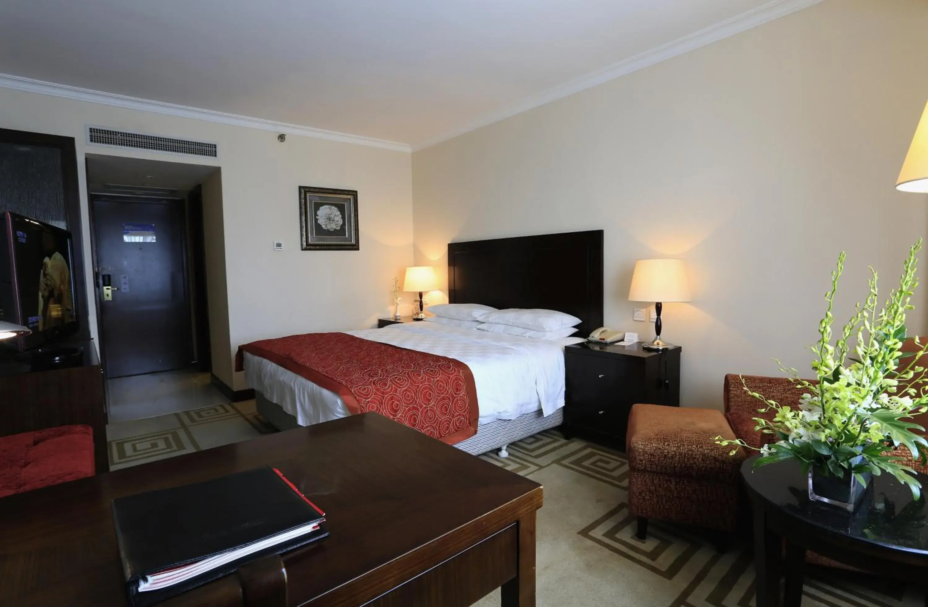 Deluxe Double Room in Beijing Continental Grand Hotel