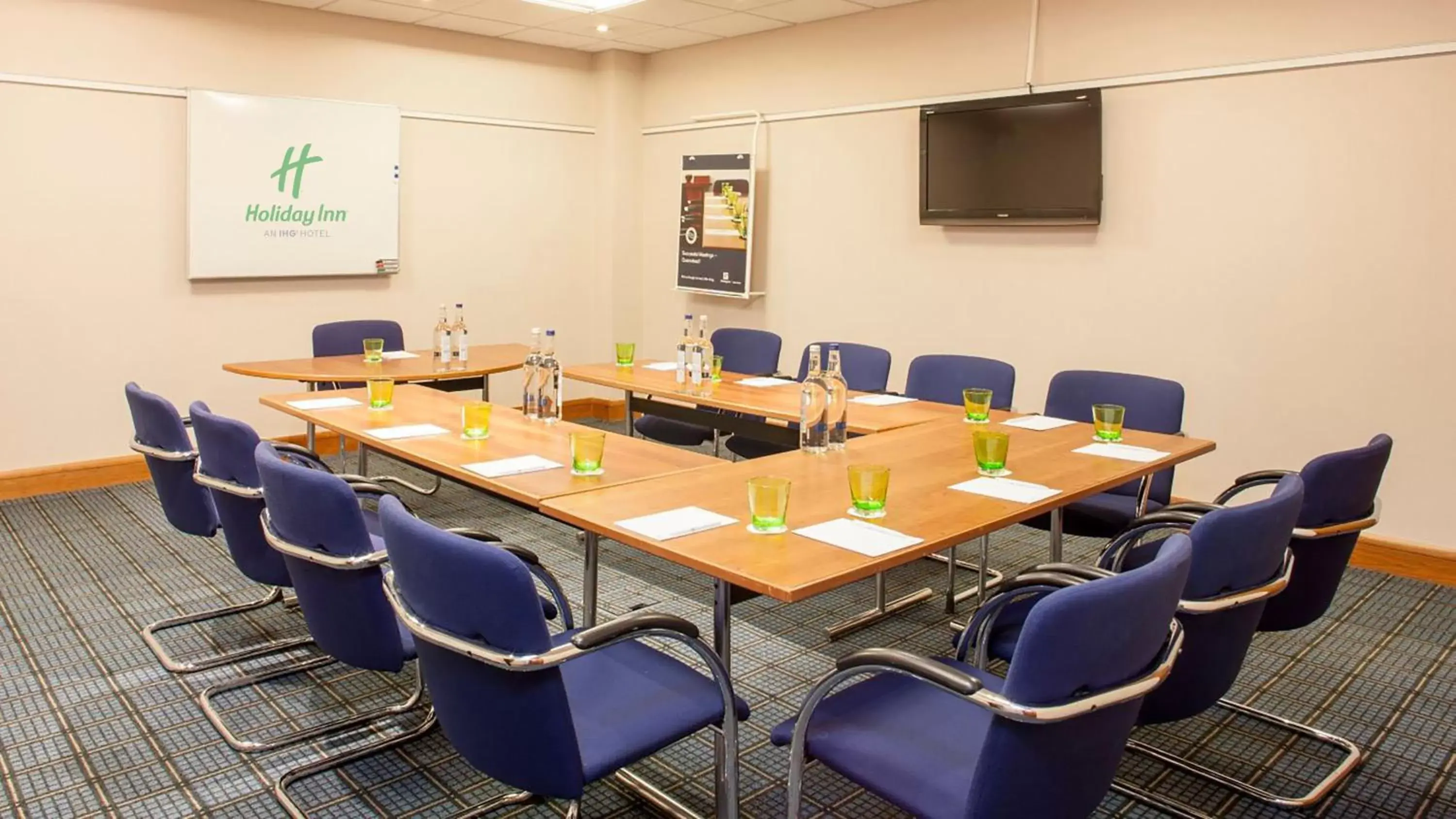 Meeting/conference room in Holiday Inn Portsmouth, an IHG Hotel