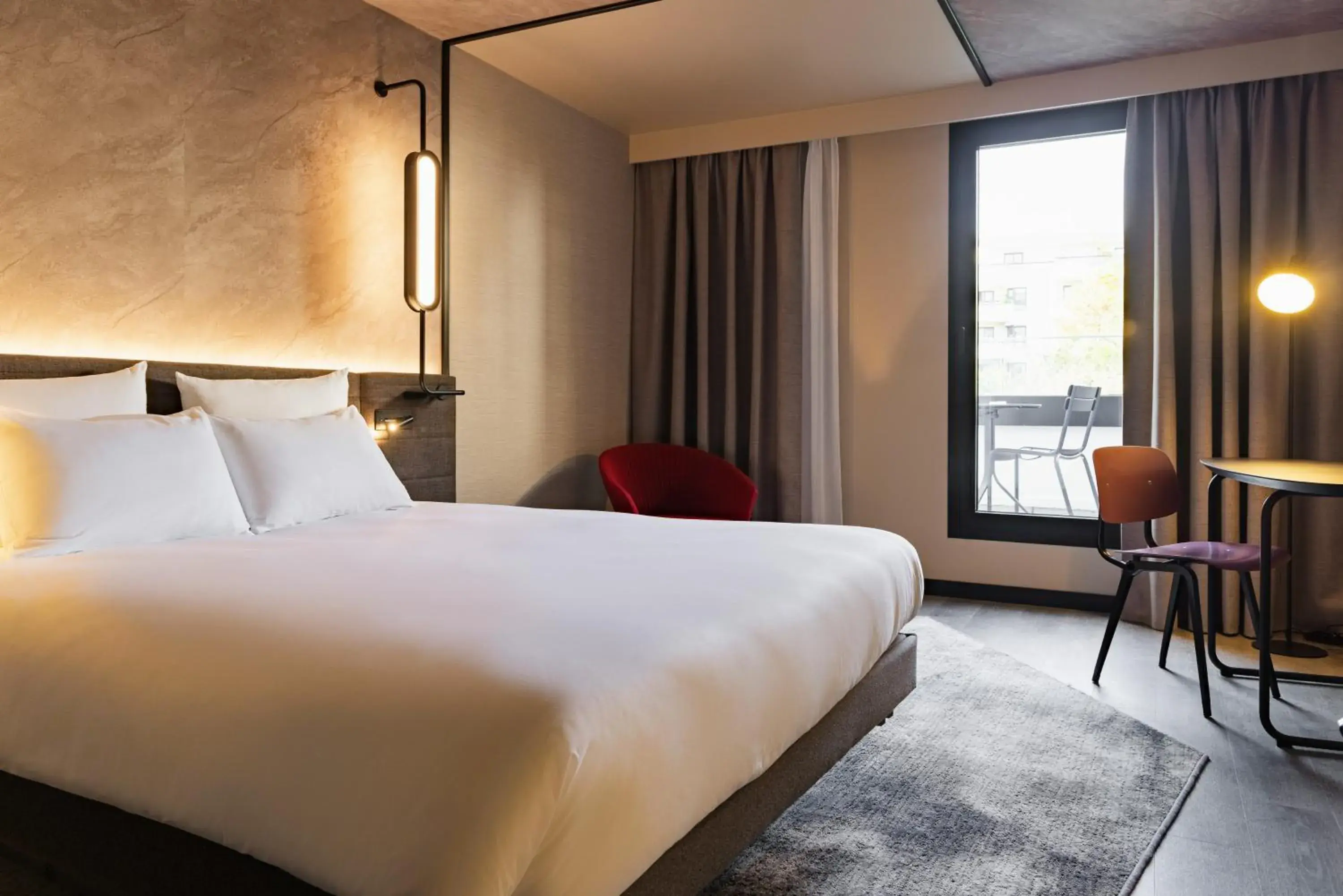 Bedroom, Bed in Novotel Paris Suresnes Longchamp